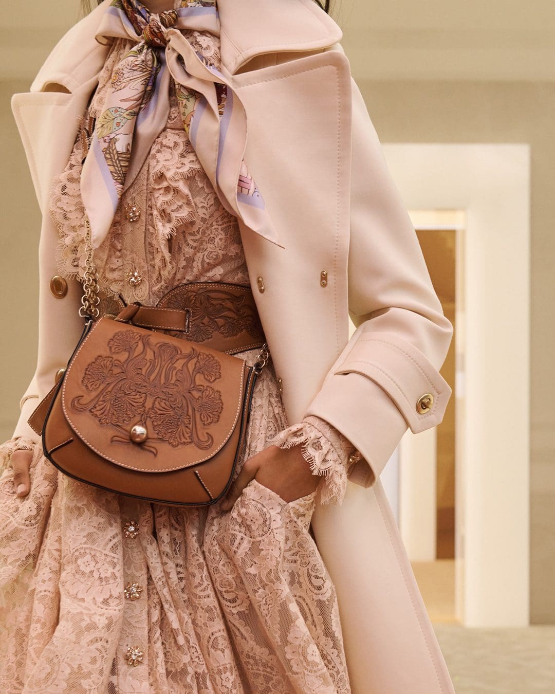 Zimmermann Automne Hiver 2022-2023 Détails Close Up par RUNWAY MAGAZINE