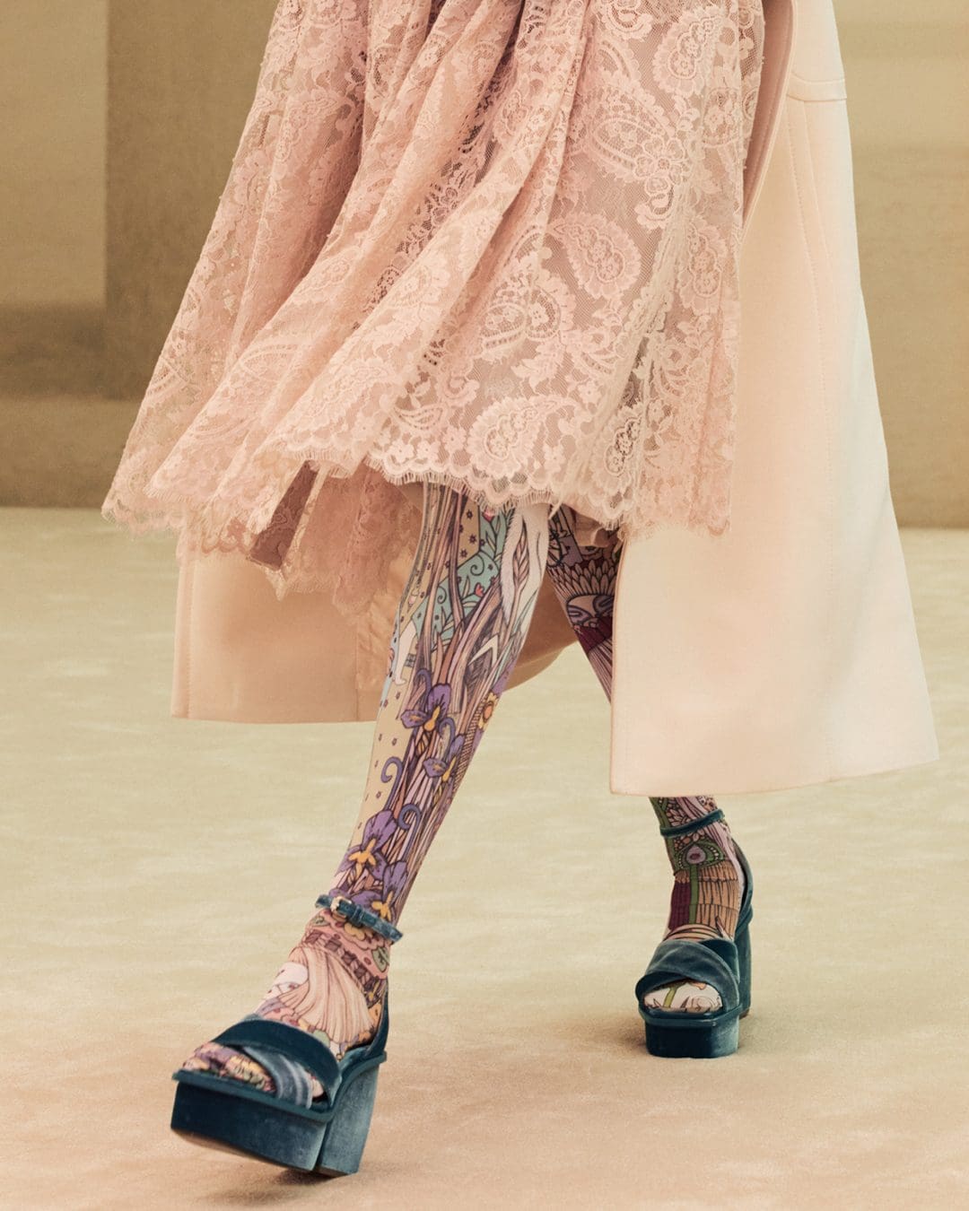 Zimmermann Automne Hiver 2022-2023 Détails Close Up par RUNWAY MAGAZINE
