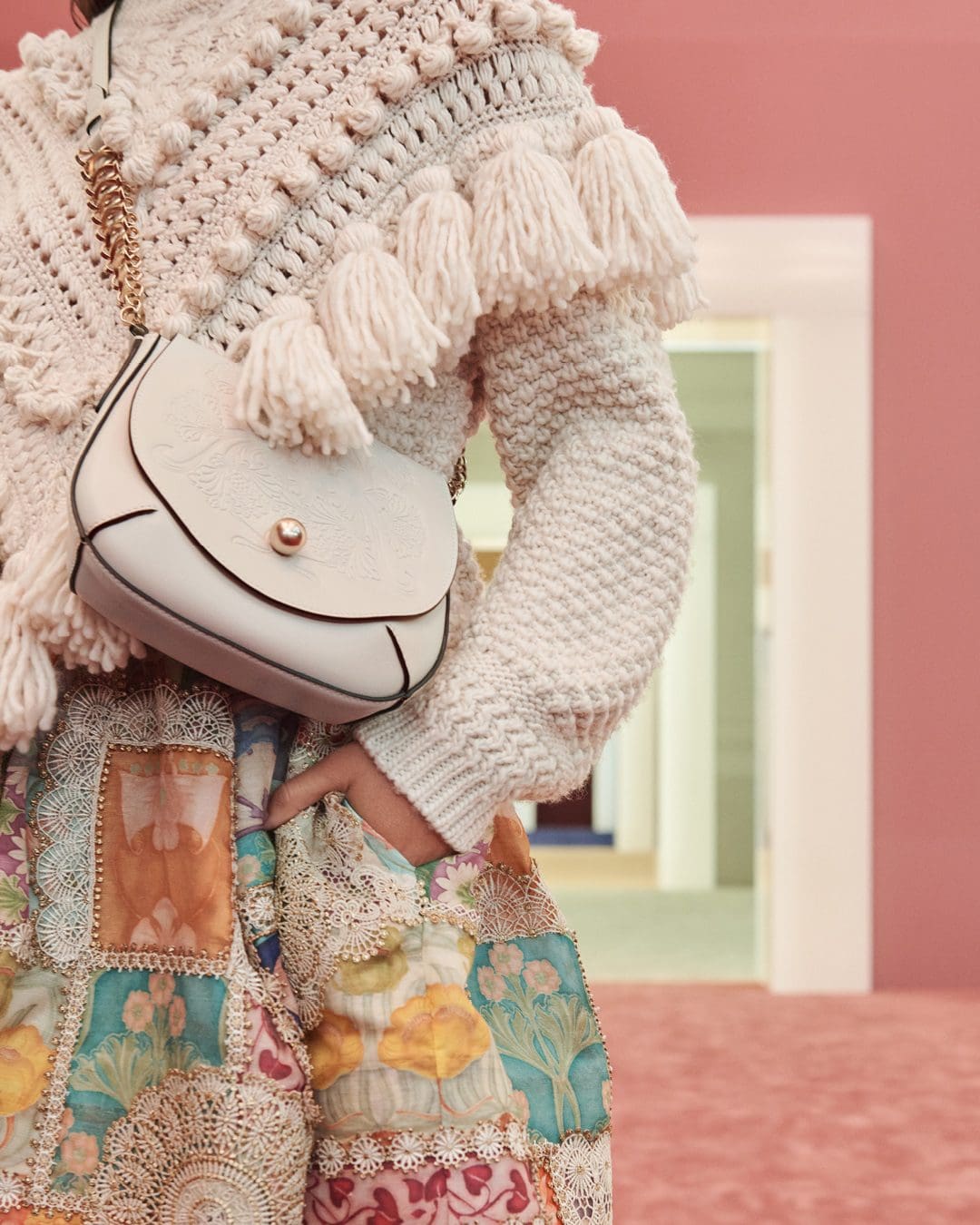 Zimmermann Automne Hiver 2022-2023 Détails Close Up par RUNWAY MAGAZINE