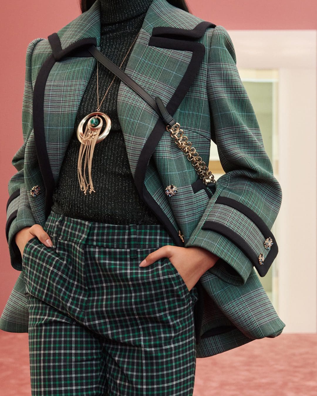 Zimmermann Automne Hiver 2022-2023 Détails Close Up par RUNWAY MAGAZINE