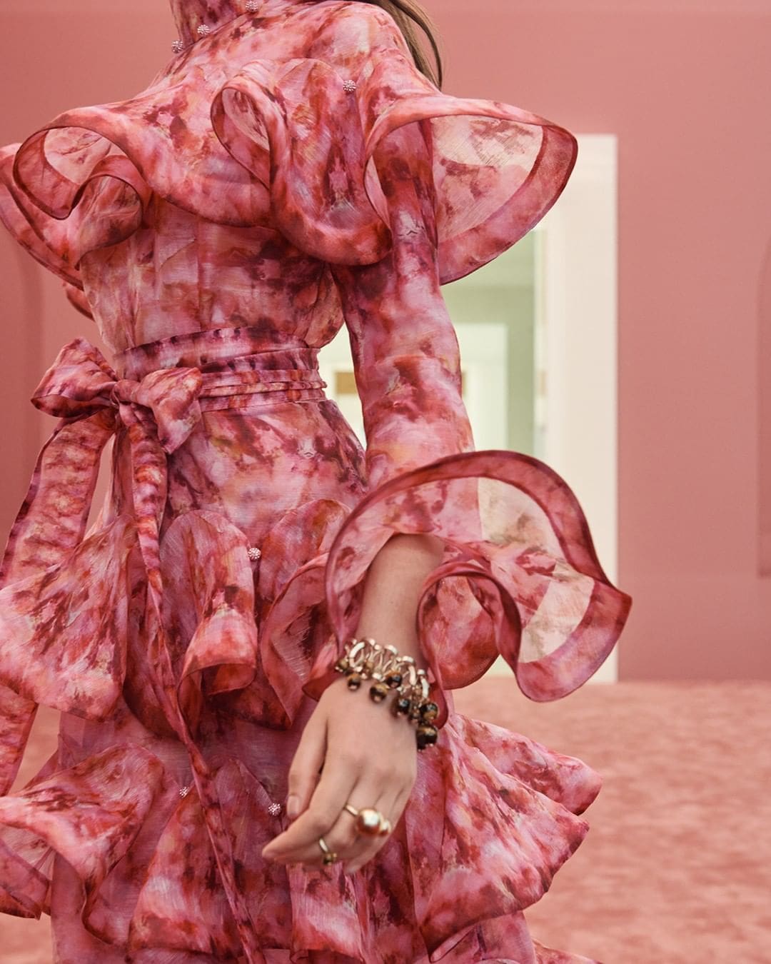 Zimmermann Automne Hiver 2022-2023 Détails Close Up par RUNWAY MAGAZINE