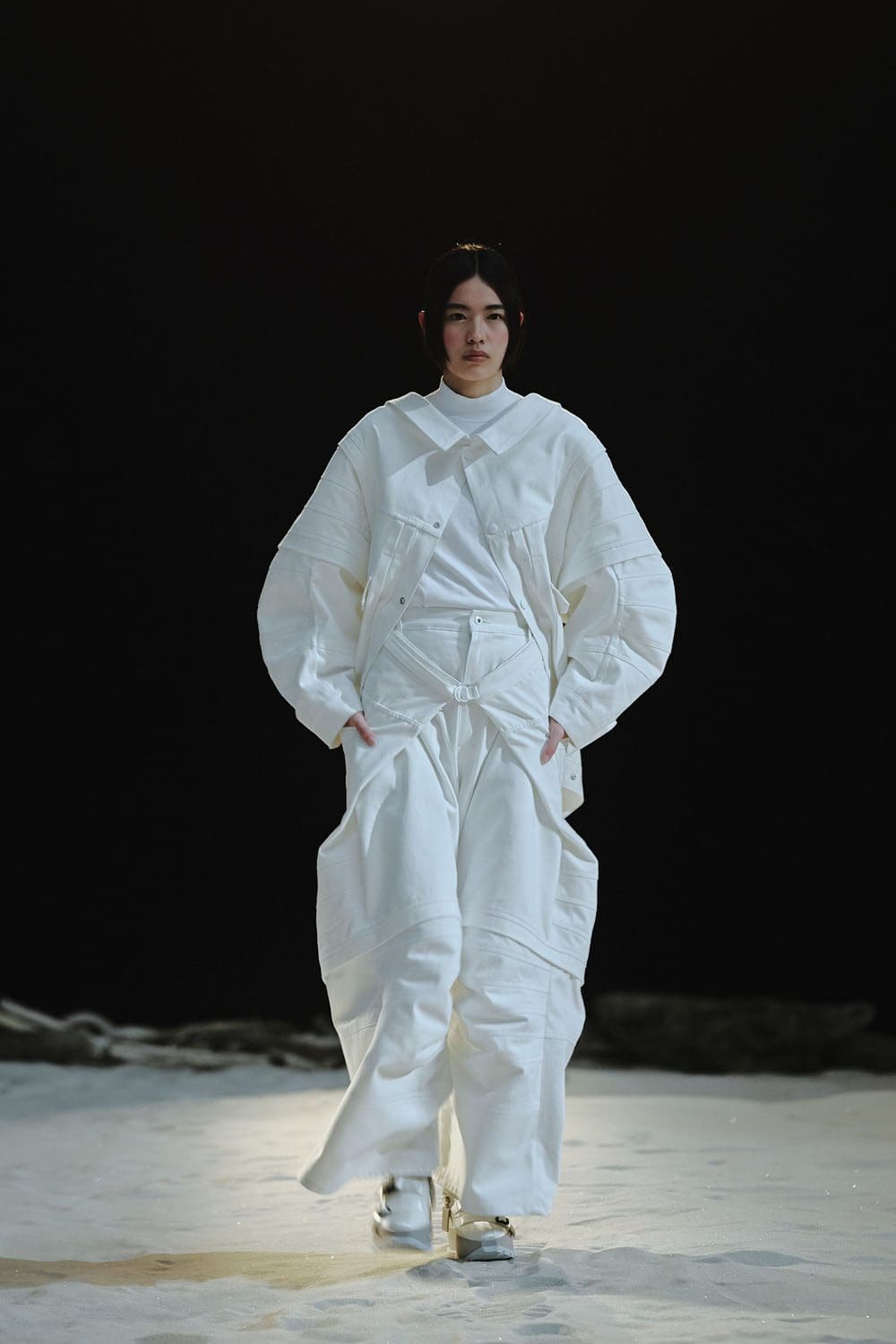 Anrealage Otoño Invierno 2022-2023 París Runway Revista