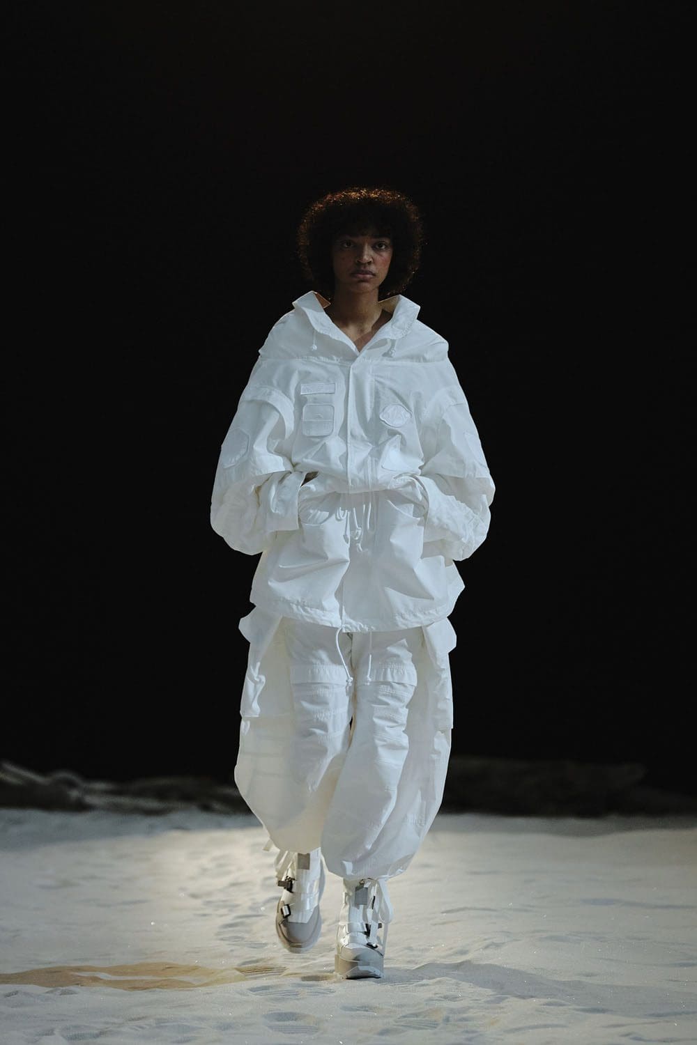 Anrealage Otoño Invierno 2022-2023 París Runway Revista