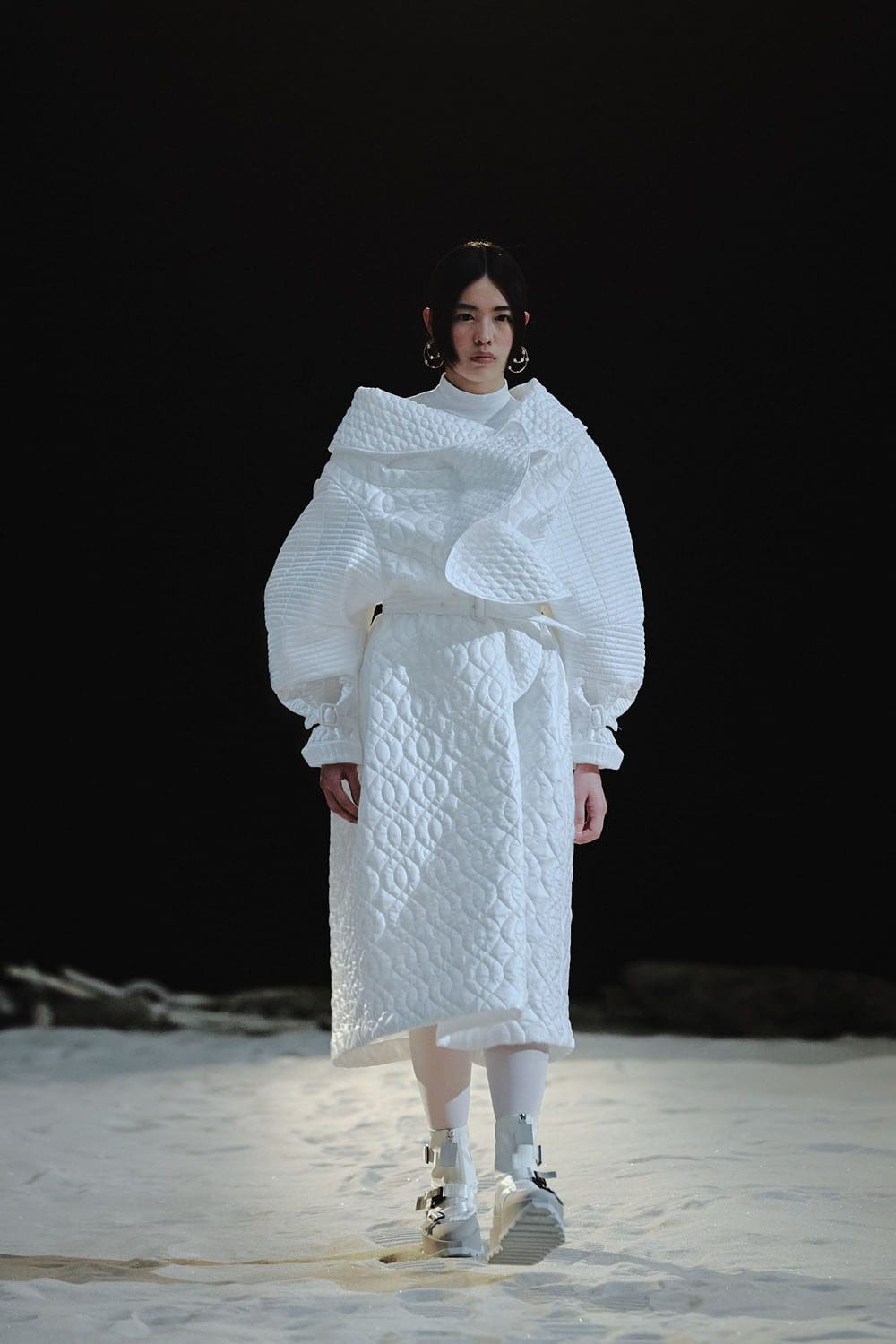 Anrealage Otoño Invierno 2022-2023 París Runway Revista