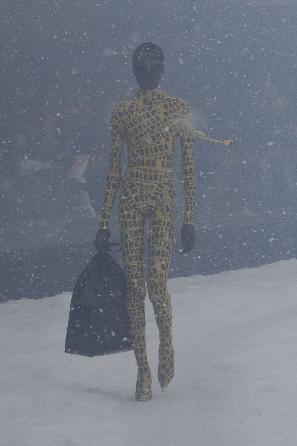 Balenciaga Fall Winter 2022-2023 Paris Runway Magazine