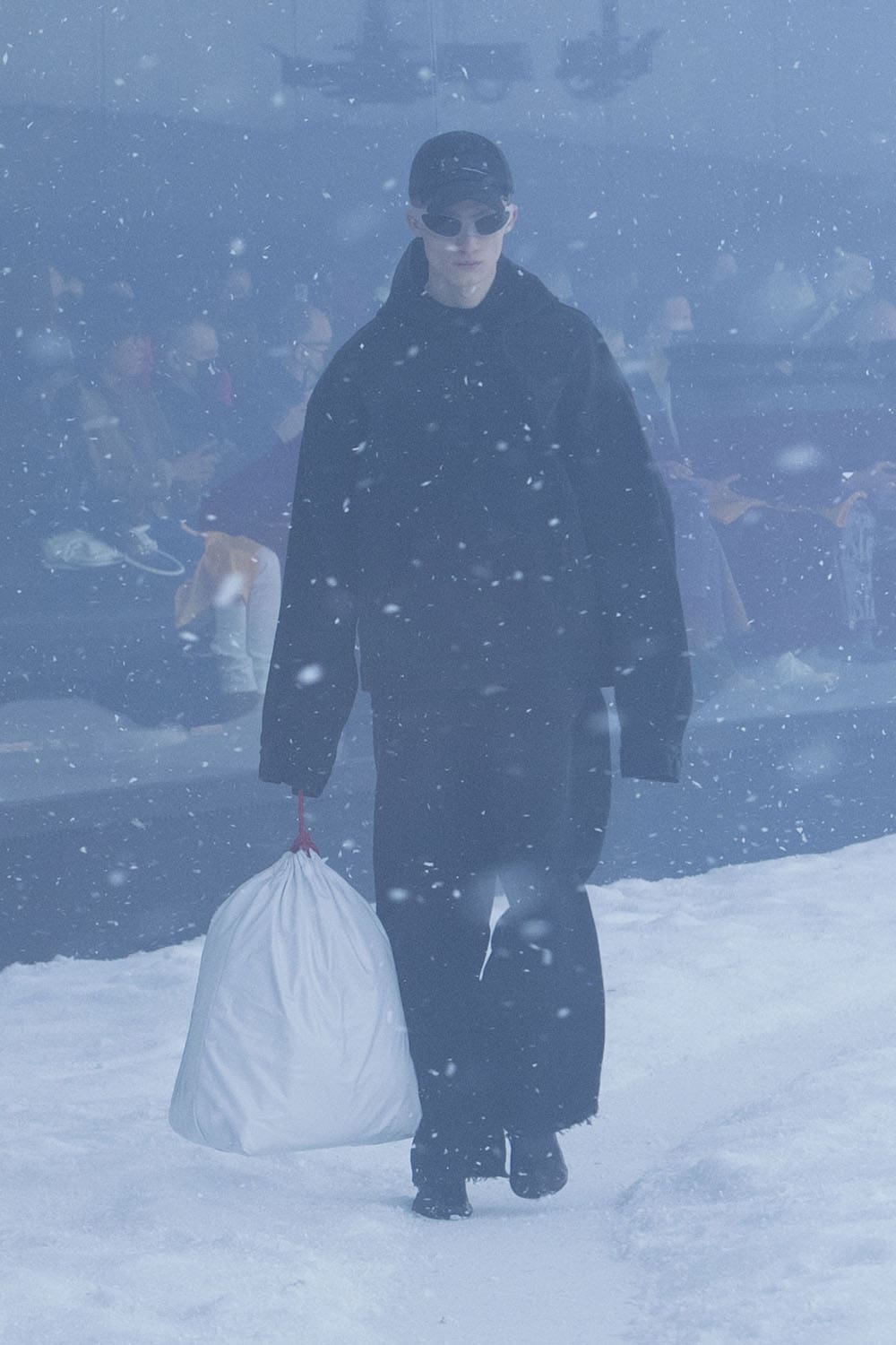 Balenciaga Fall Winter 2022-2023 Paris Runway Magazine