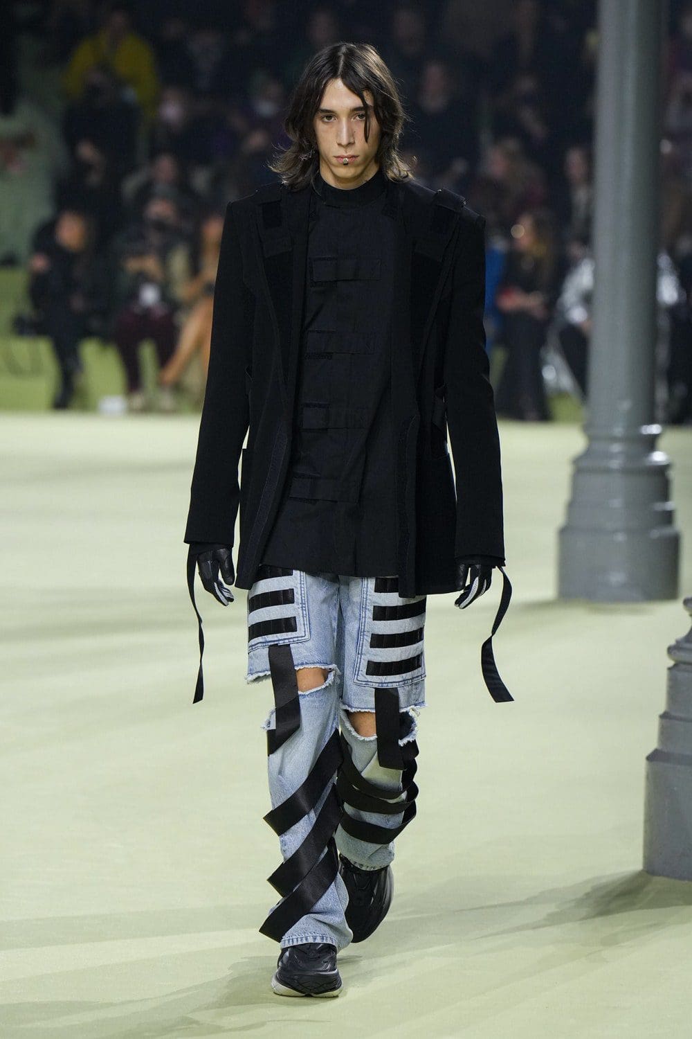 Balmain Automne Hiver 2022-2023 Paris Runway Magazine