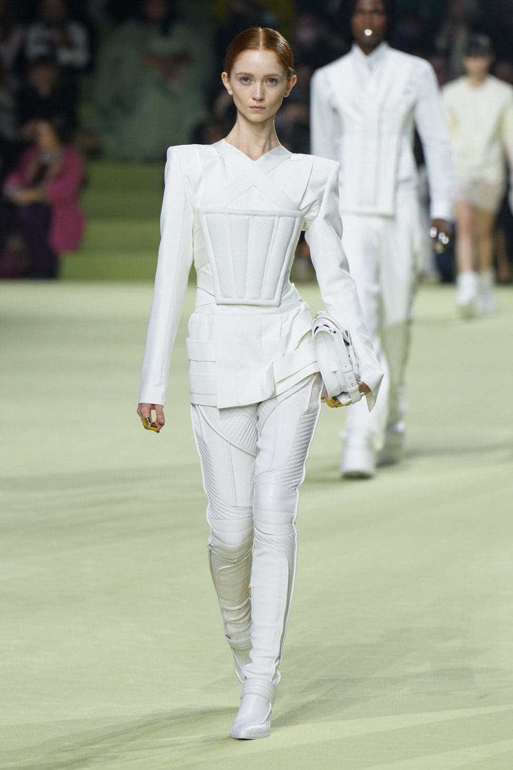 Balmain Automne Hiver 2022-2023 Paris Runway Magazine