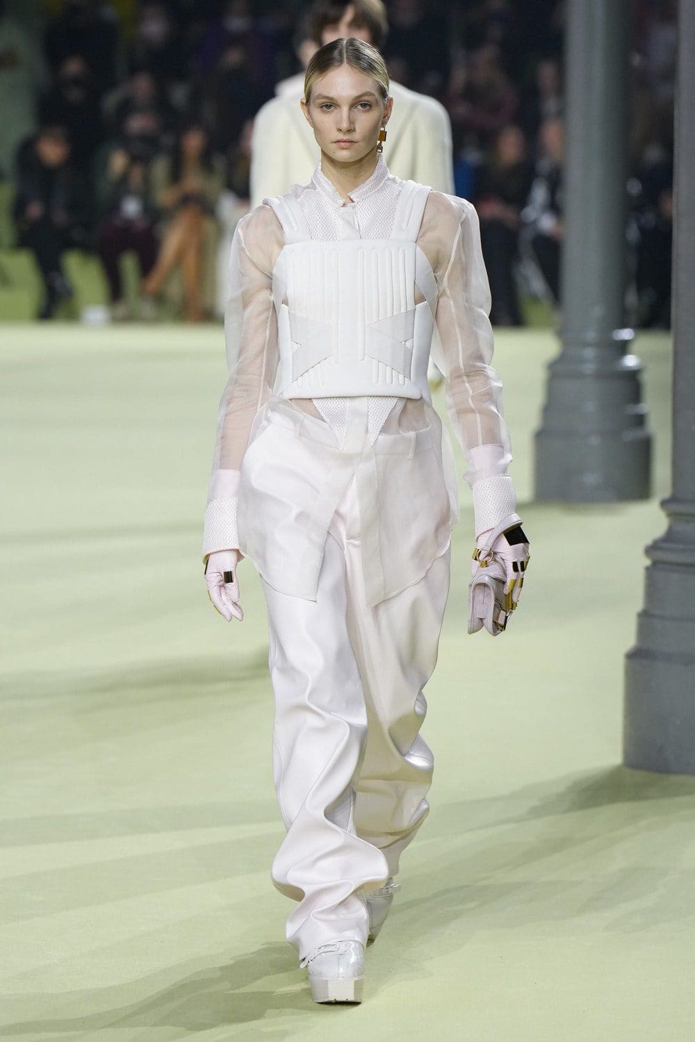 Balmain Automne Hiver 2022-2023 Paris Runway Magazine