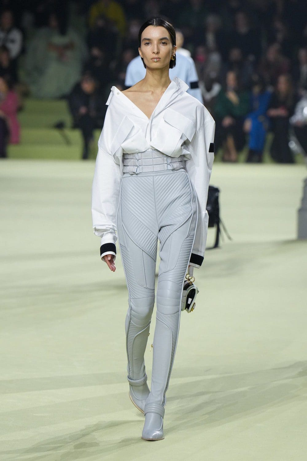 Balmain Automne Hiver 2022-2023 Paris Runway Magazine