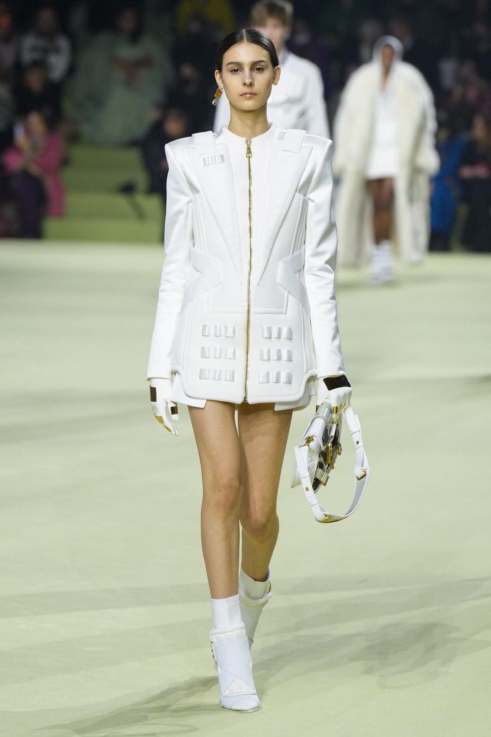 Balmain Automne Hiver 2022-2023 Paris Runway Magazine