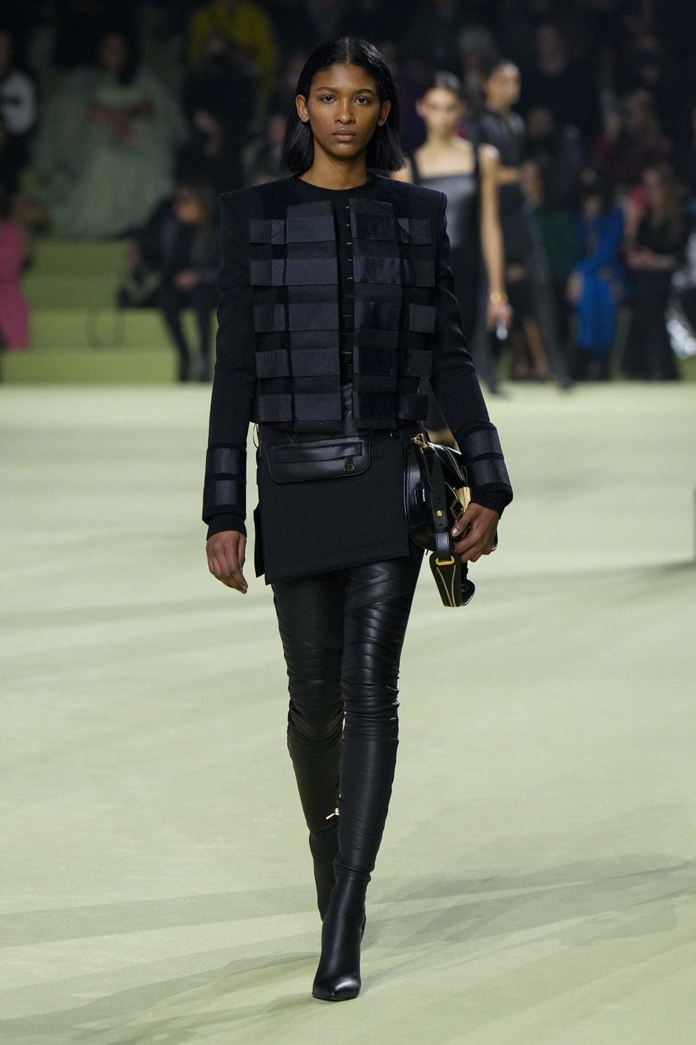 Balmain Automne Hiver 2022-2023 Paris Runway Magazine