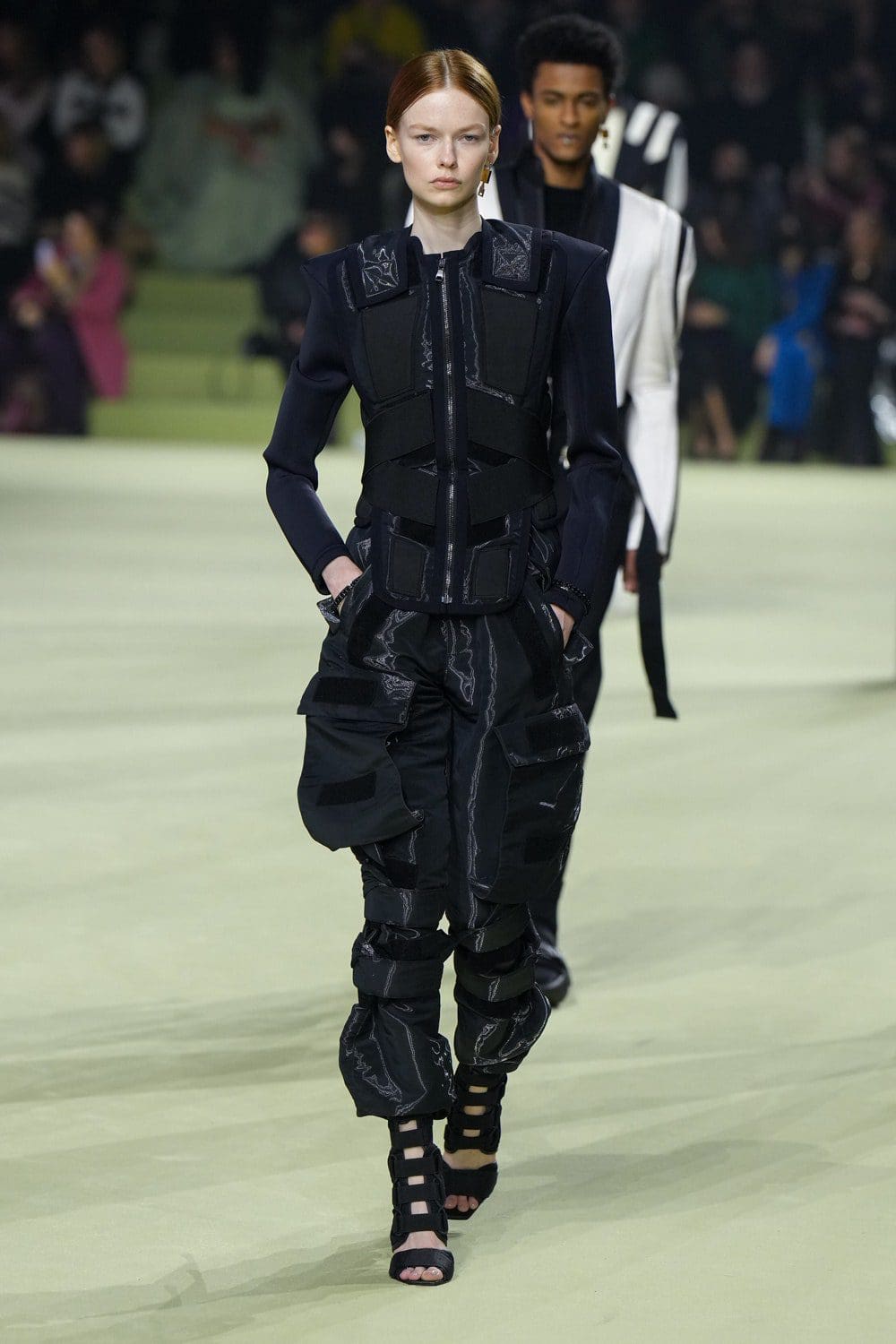 Balmain Automne Hiver 2022-2023 Paris Runway Magazine