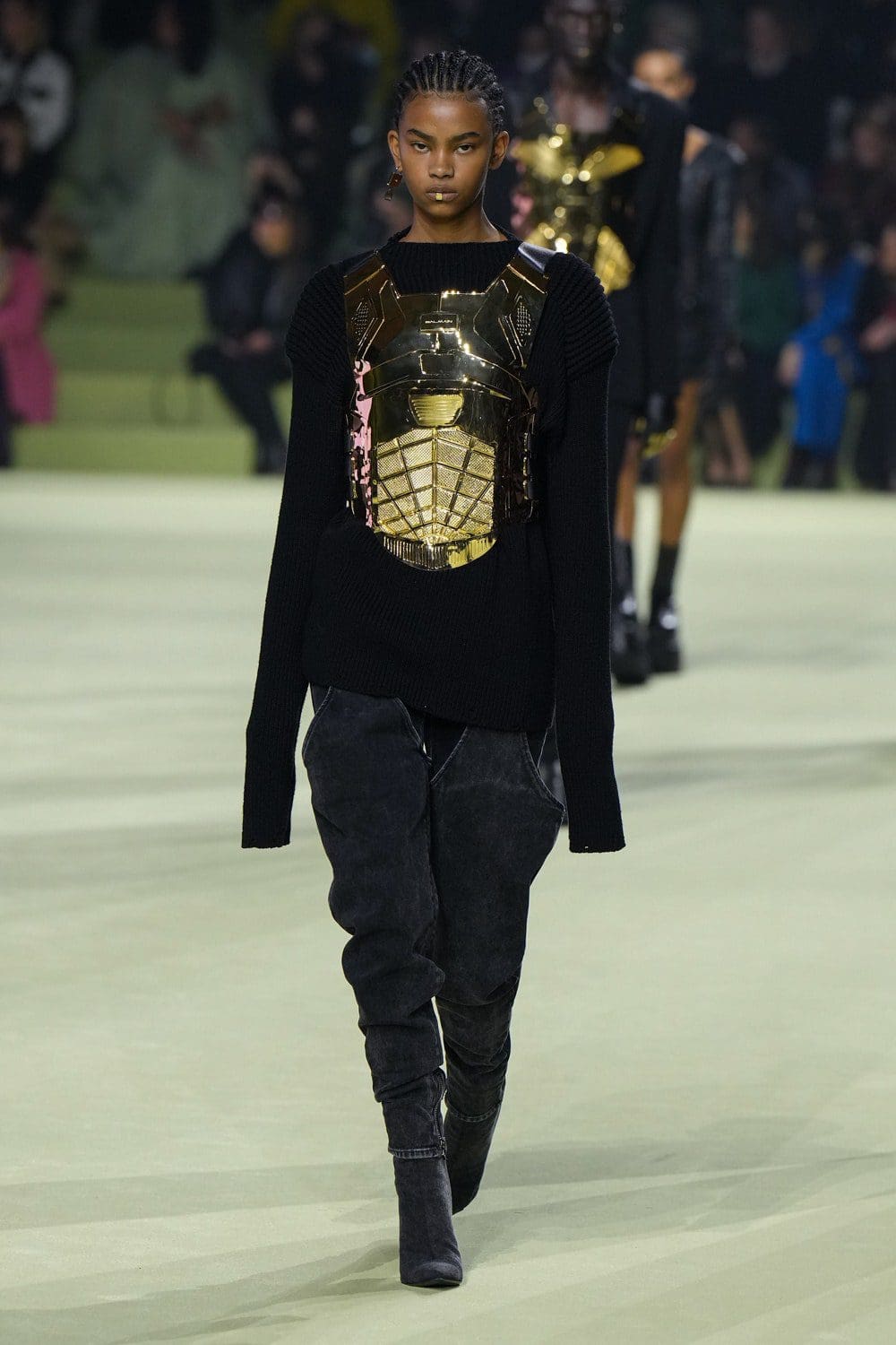 Balmain Automne Hiver 2022-2023 Paris Runway Magazine