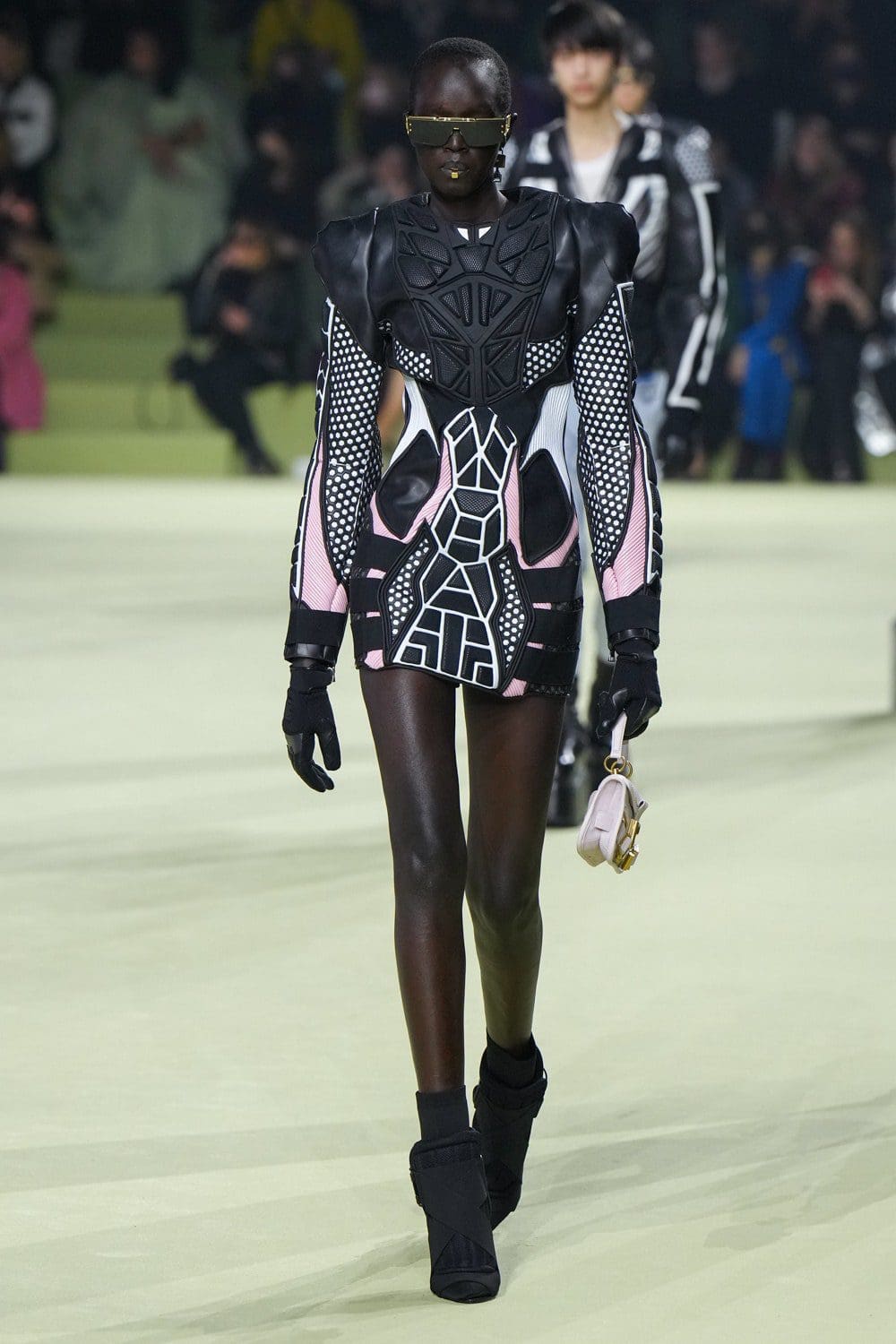 Balmain Automne Hiver 2022-2023 Paris Runway Magazine