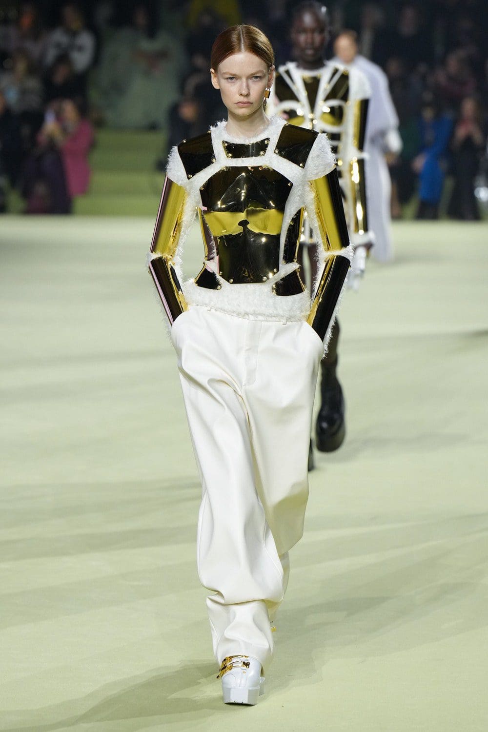 Balmain Automne Hiver 2022-2023 Paris Runway Magazine