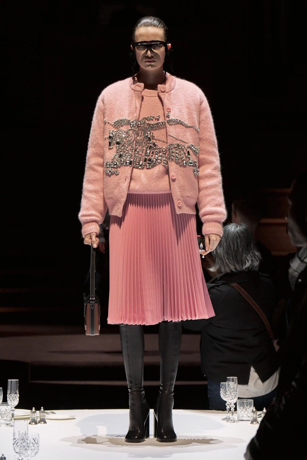 Burberry Autunno Inverno 2022-2023 Londra Runway Magazine