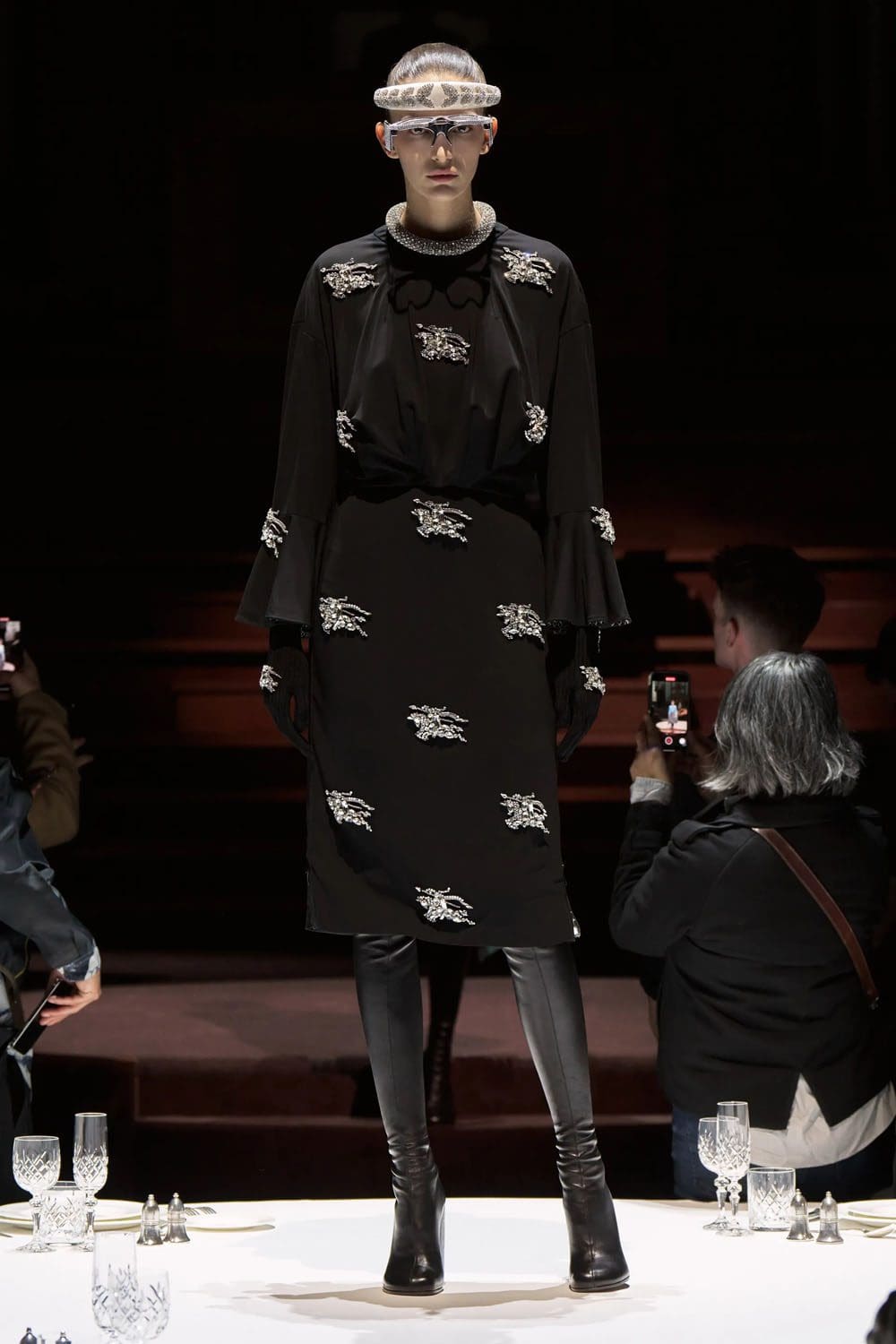 Burberry Autunno Inverno 2022-2023 Londra Runway Magazine