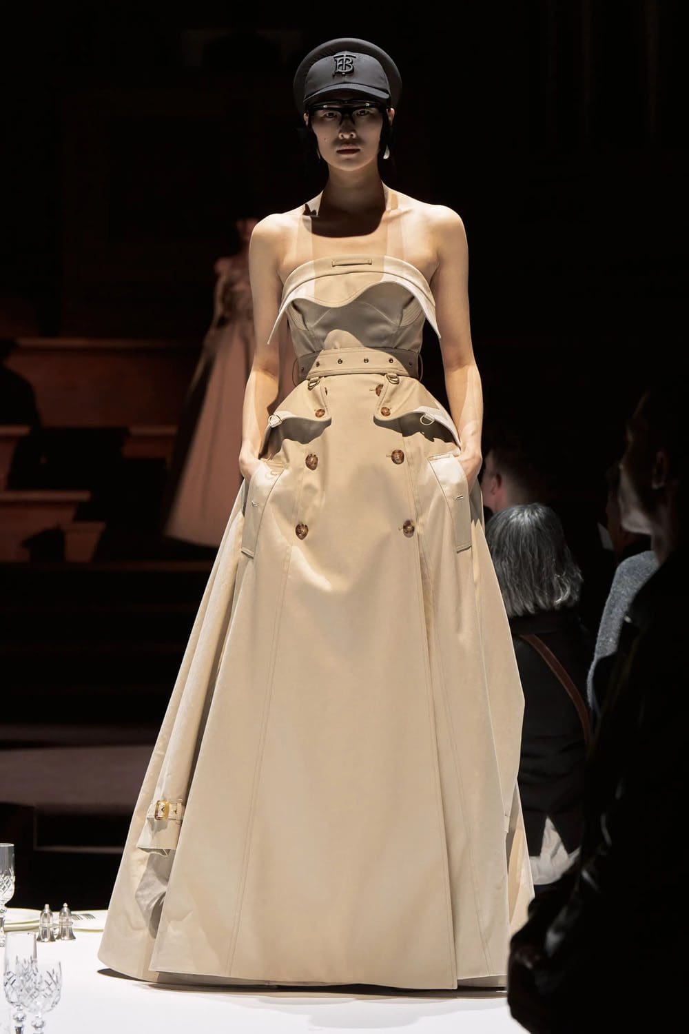Burberry Autunno Inverno 2022-2023 Londra Runway Magazine