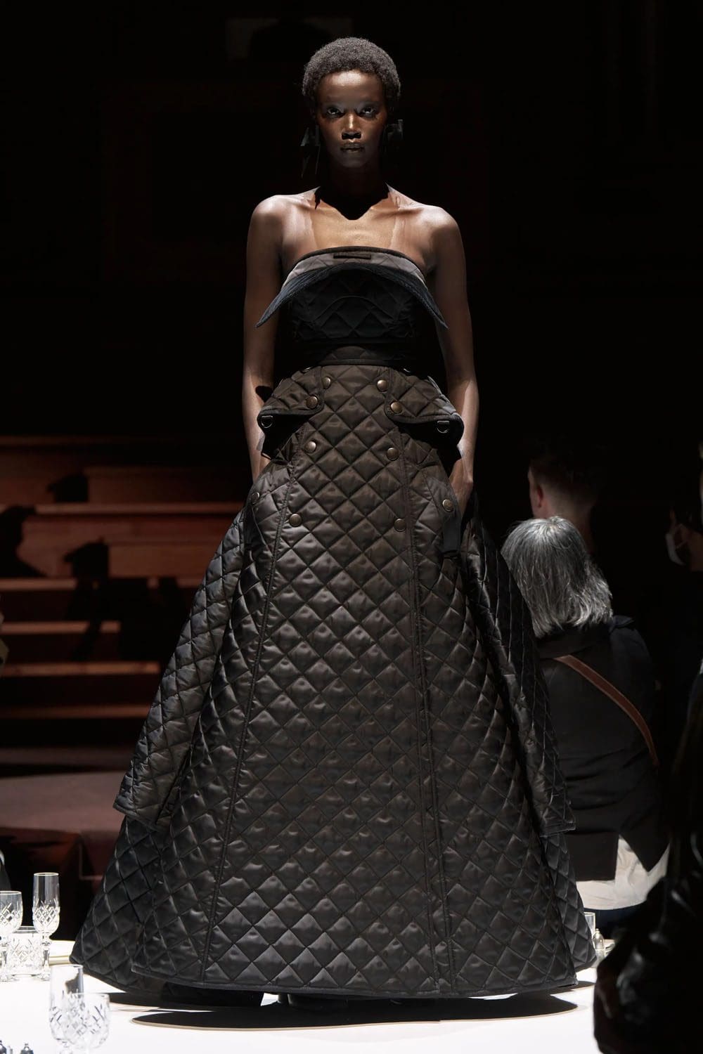 Burberry Autunno Inverno 2022-2023 Londra Runway Magazine
