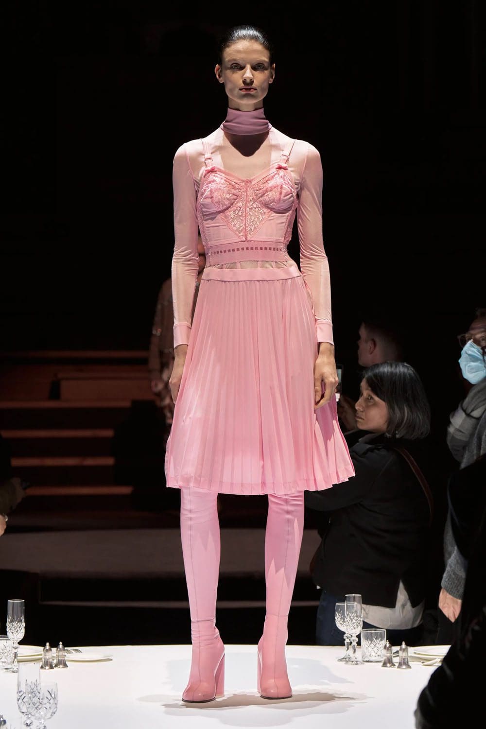 Burberry Autunno Inverno 2022-2023 Londra Runway Magazine