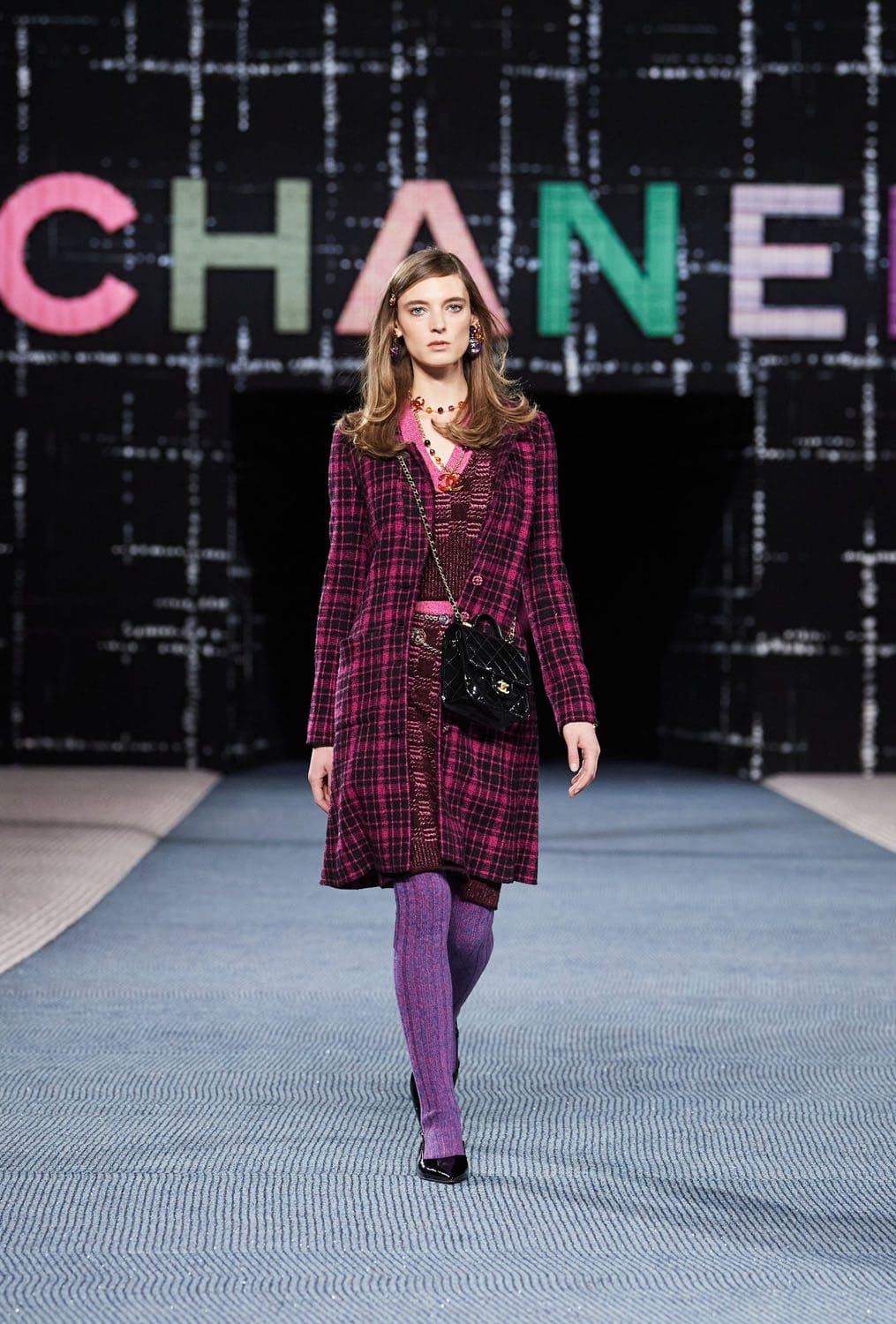 Chanel Autunno Inverno 2022-2023 Parigi Runway Magazine
