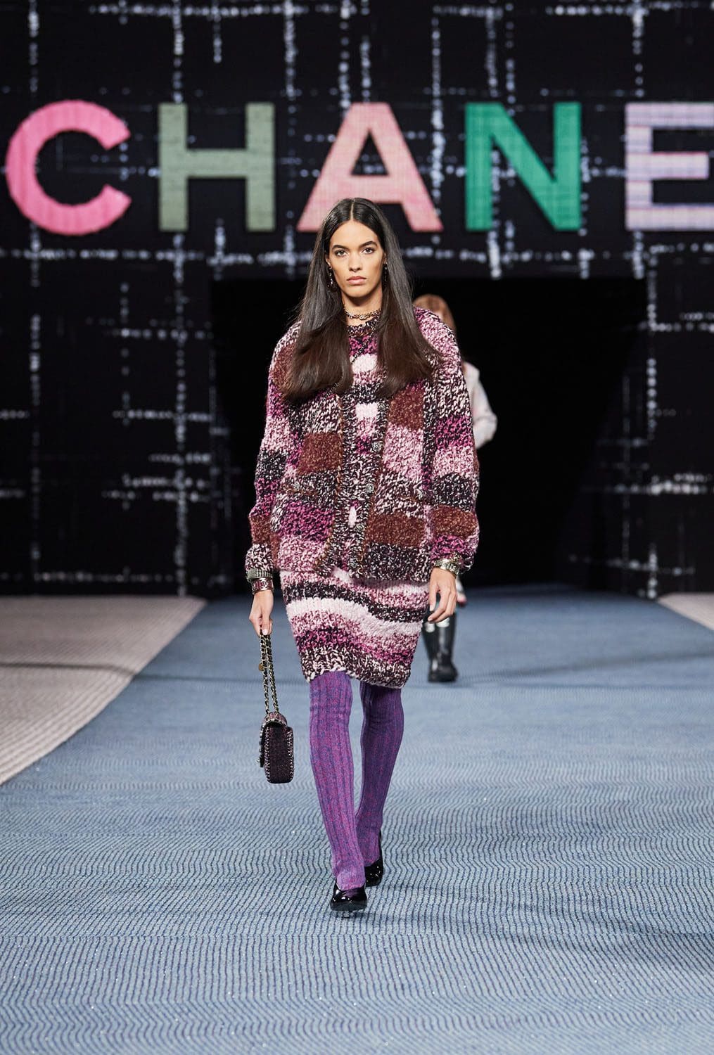 Chanel Autunno Inverno 2022-2023 Parigi Runway Magazine