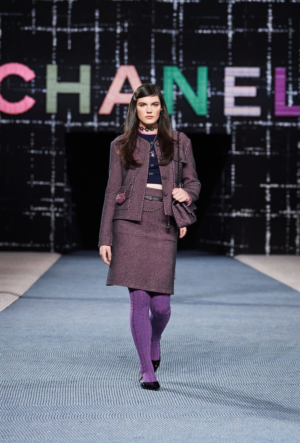 Chanel Autunno Inverno 2022-2023 Parigi Runway Magazine