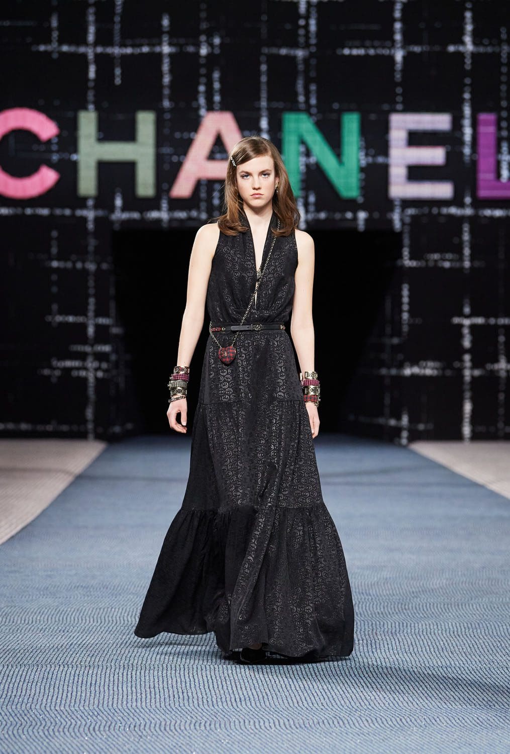 Chanel Autunno Inverno 2022-2023 Parigi Runway Magazine