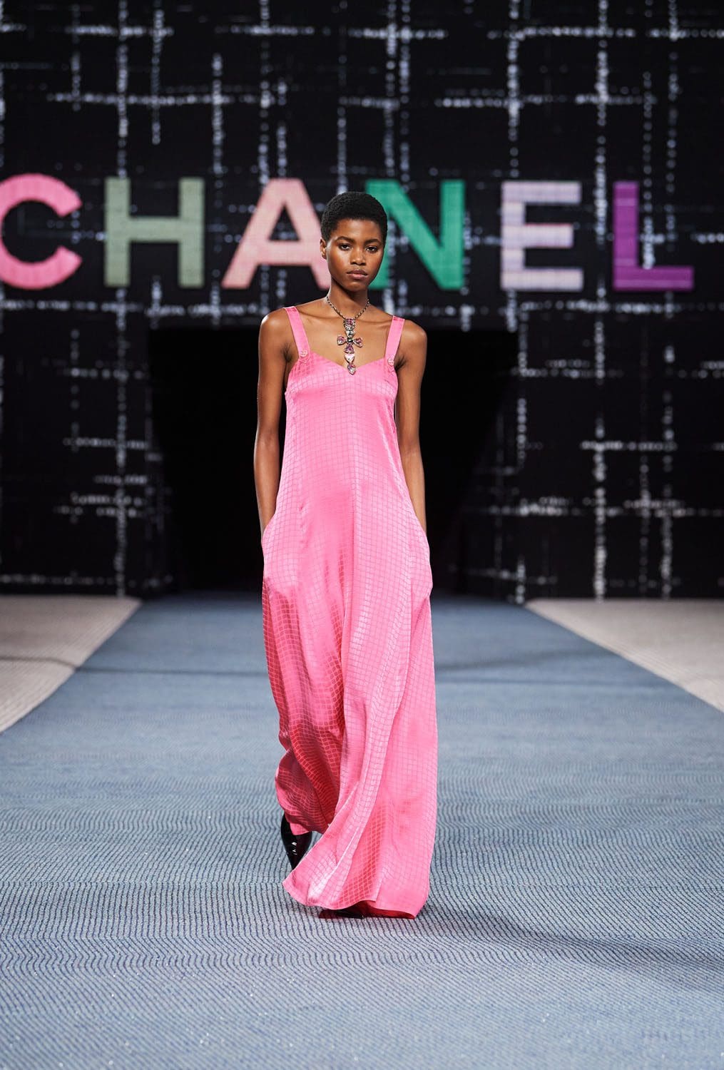 Chanel Autunno Inverno 2022-2023 Parigi Runway Magazine