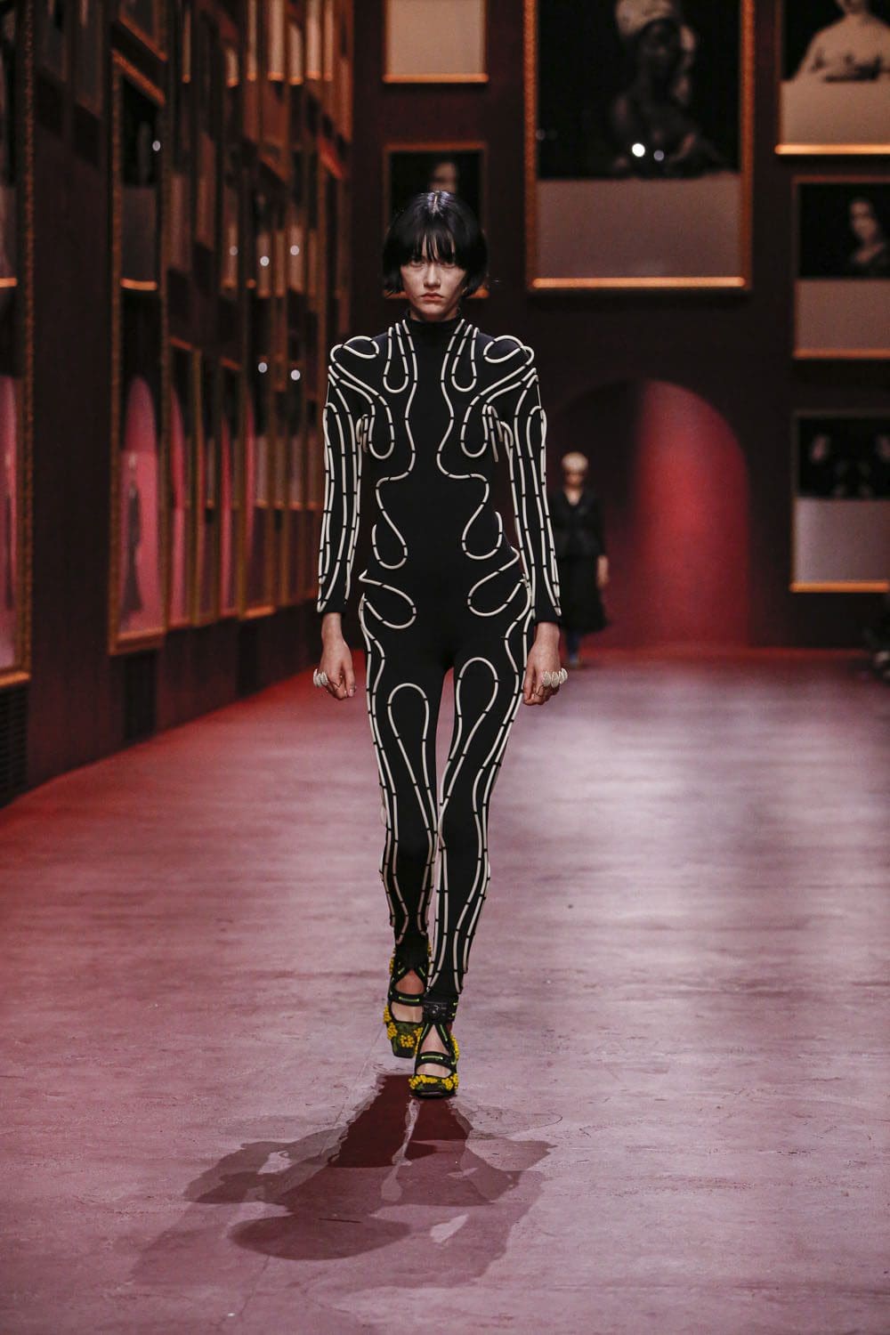 Dior Damen Herbst Winter 2022-2023 Paris Runway Magazin