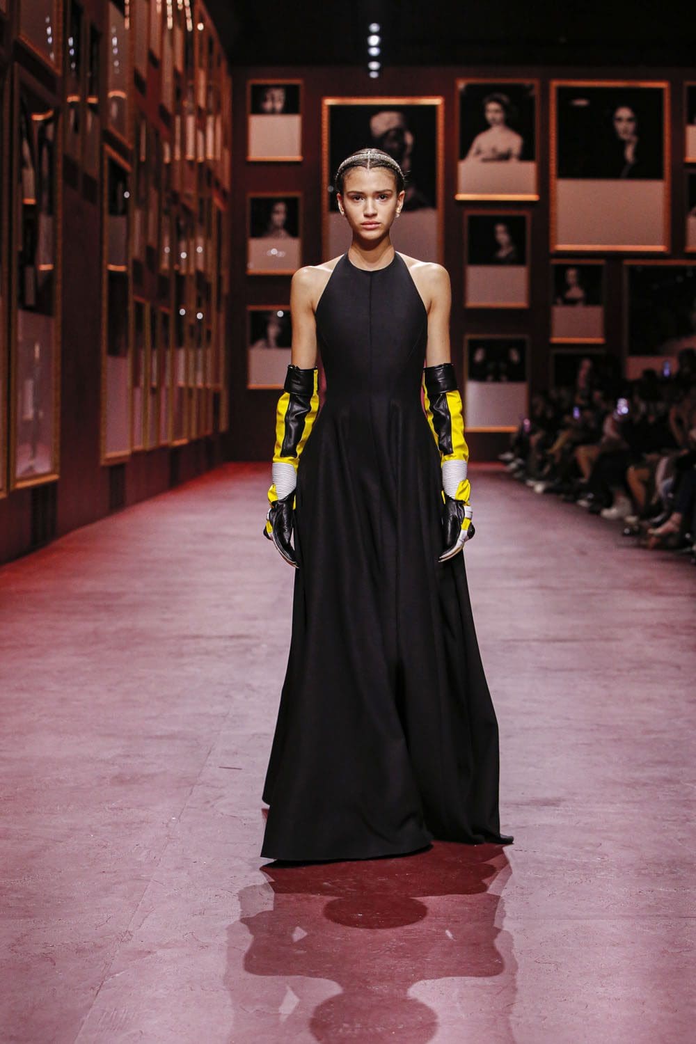 Dior Damen Herbst Winter 2022-2023 Paris Runway Magazin