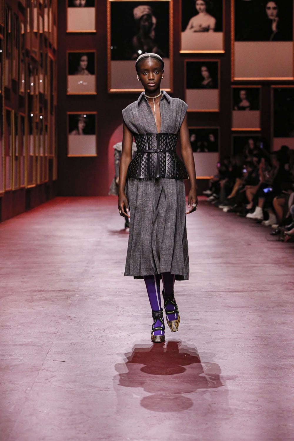 Dior Damen Herbst Winter 2022-2023 Paris Runway Magazin