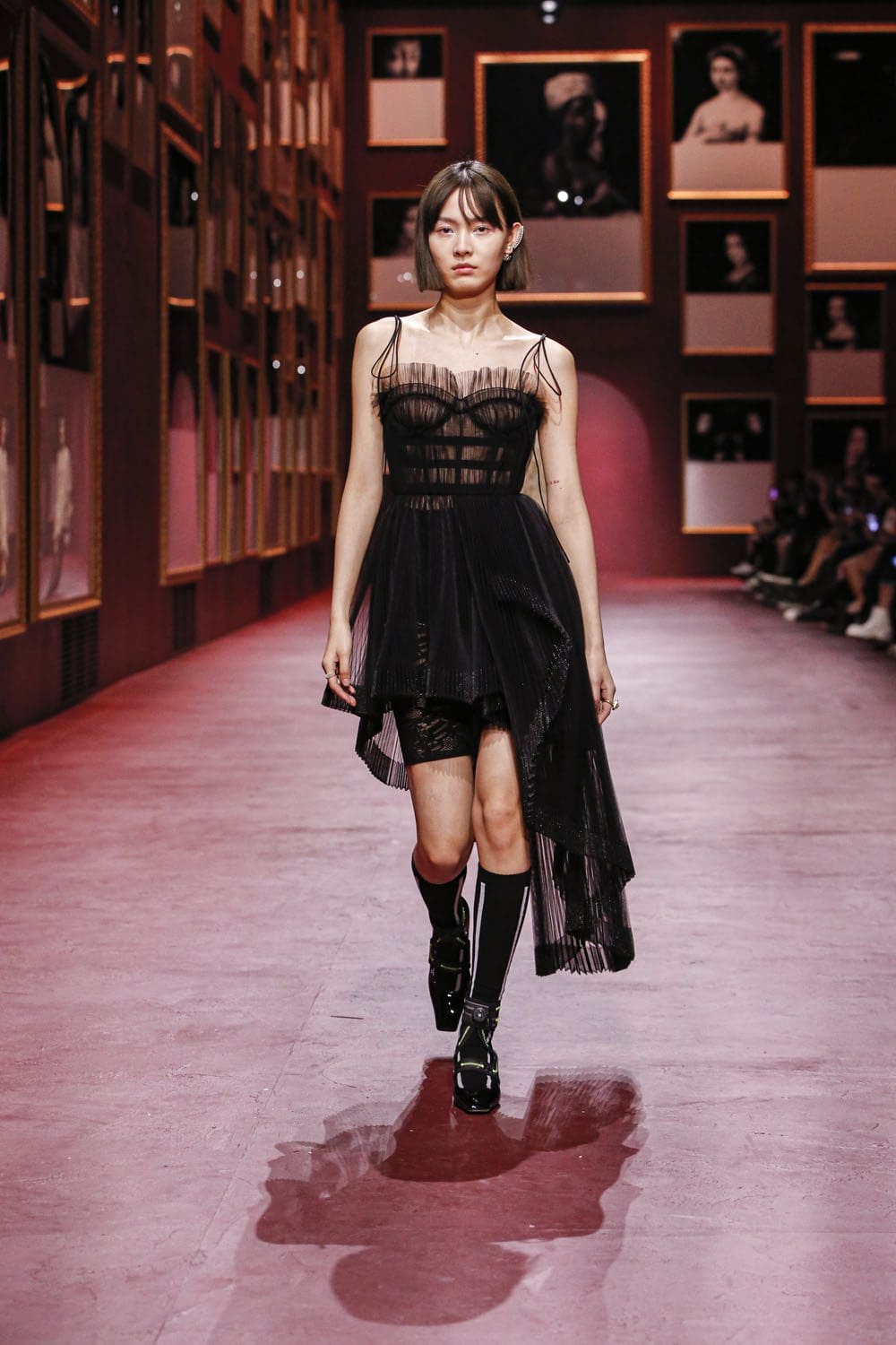 Dior Damen Herbst Winter 2022-2023 Paris Runway Magazin