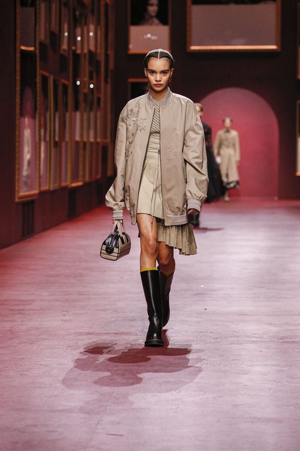 Dior Damen Herbst Winter 2022-2023 Paris Runway Magazin