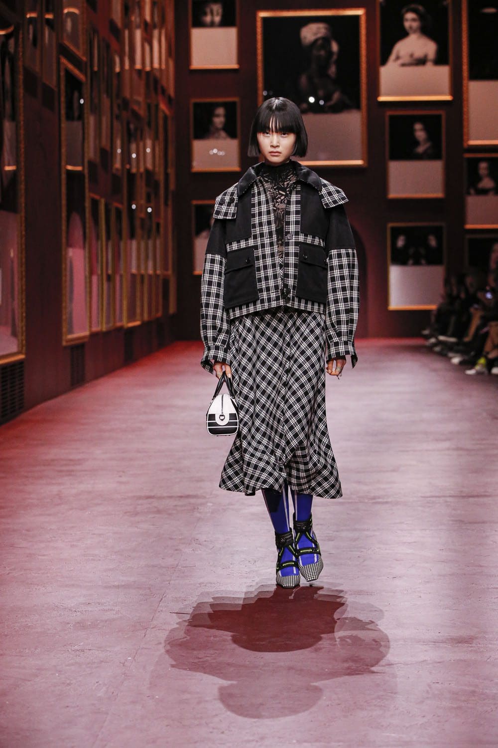 Dior Damen Herbst Winter 2022-2023 Paris Runway Magazin