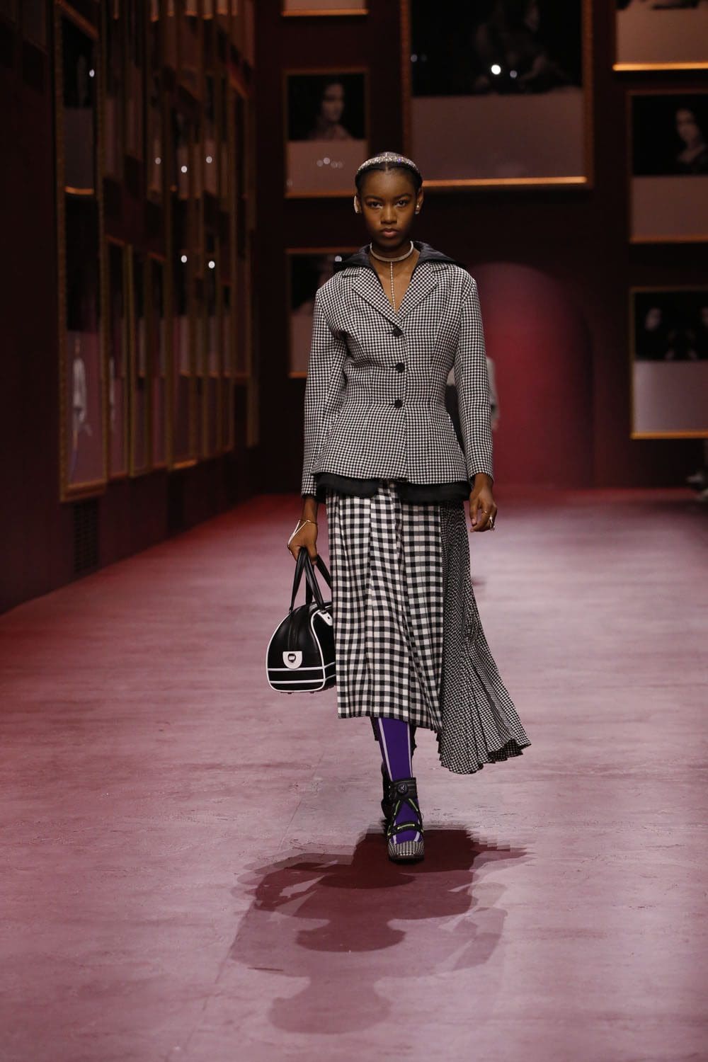 Dior Damen Herbst Winter 2022-2023 Paris Runway Magazin