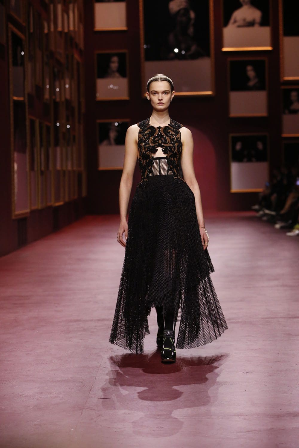 Dior Damen Herbst Winter 2022-2023 Paris Runway Magazin