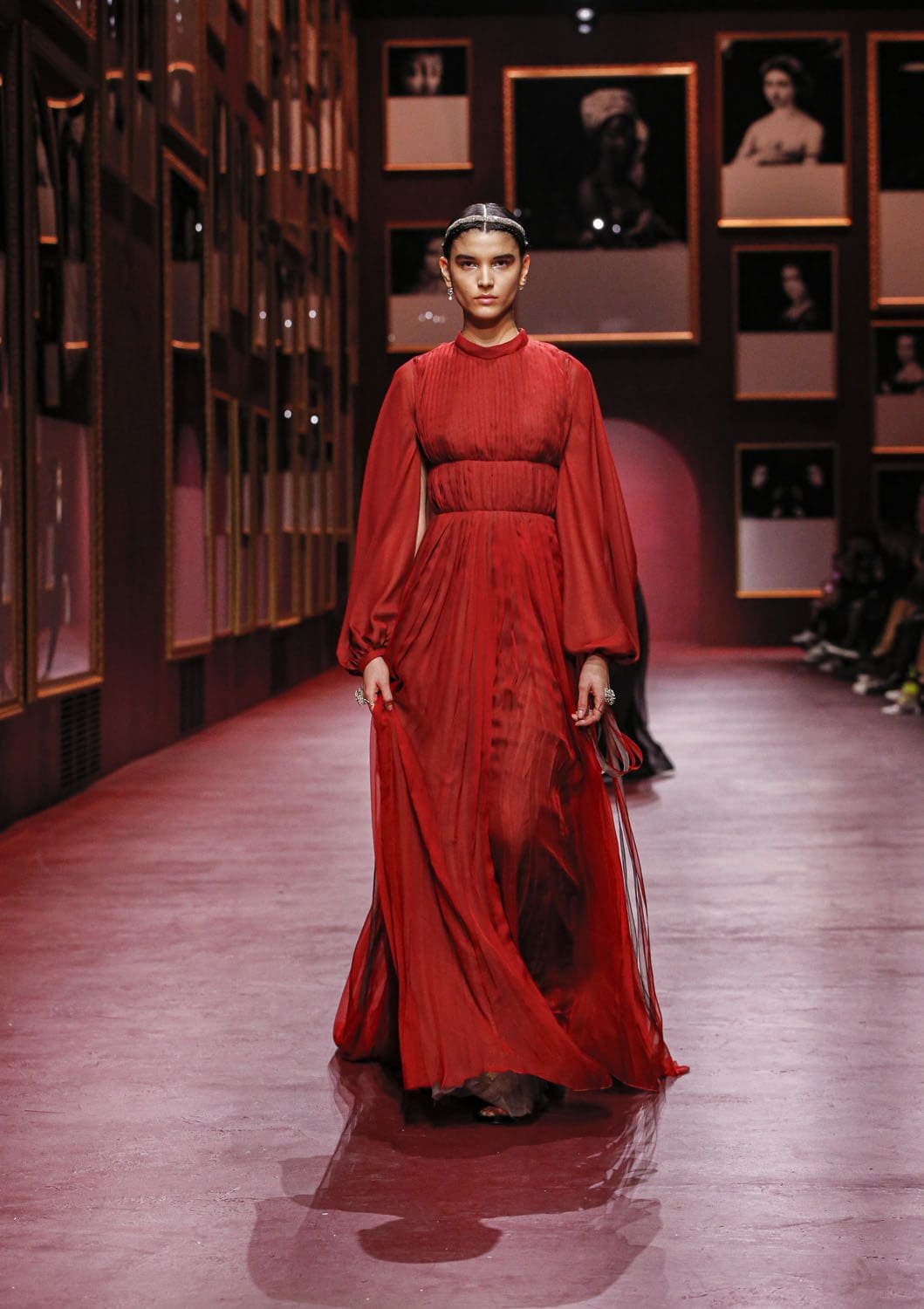 Dior Damen Herbst Winter 2022-2023 Paris Runway Magazin