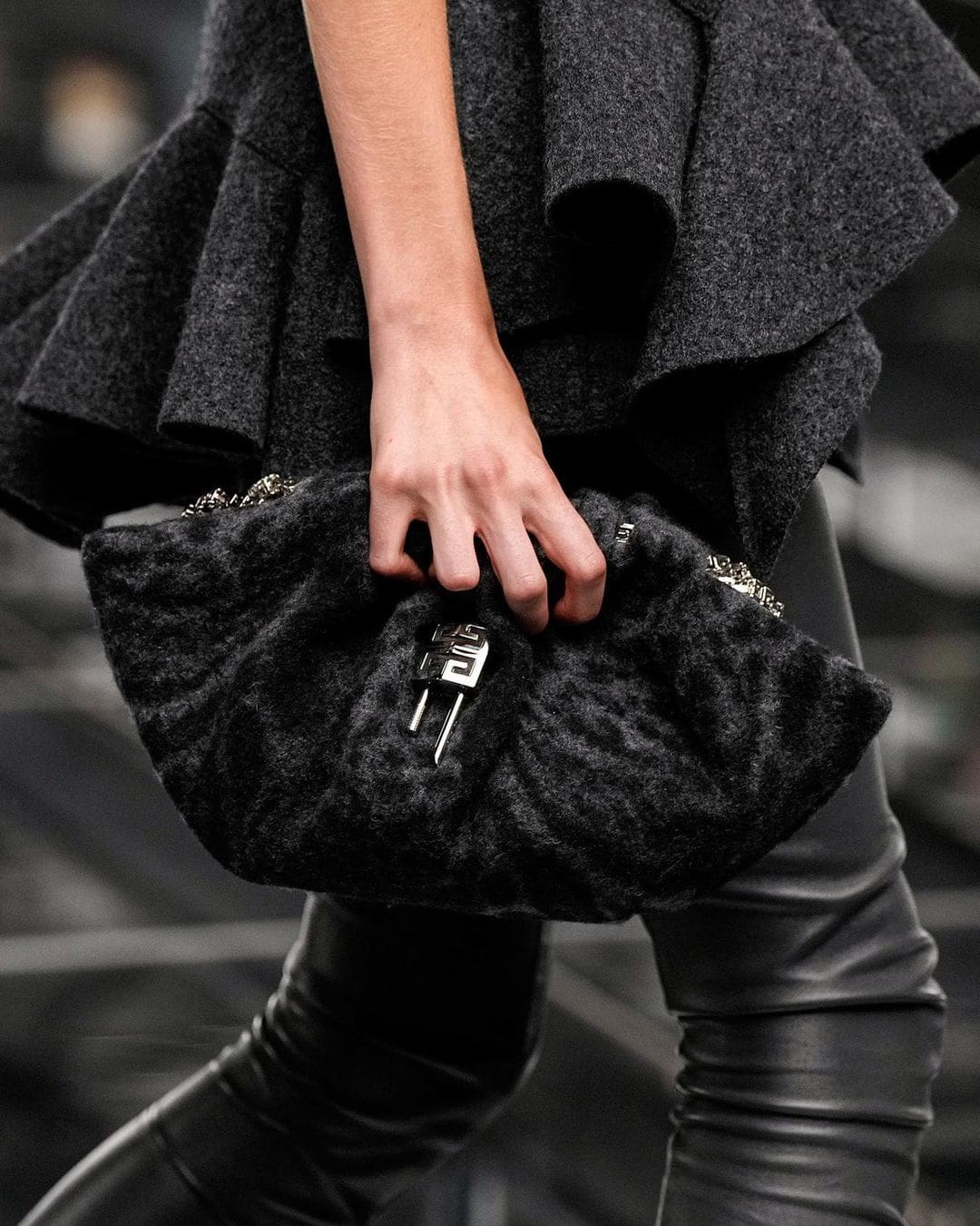 Givenchy Automne Hiver 2022-2023 Runway Magazine