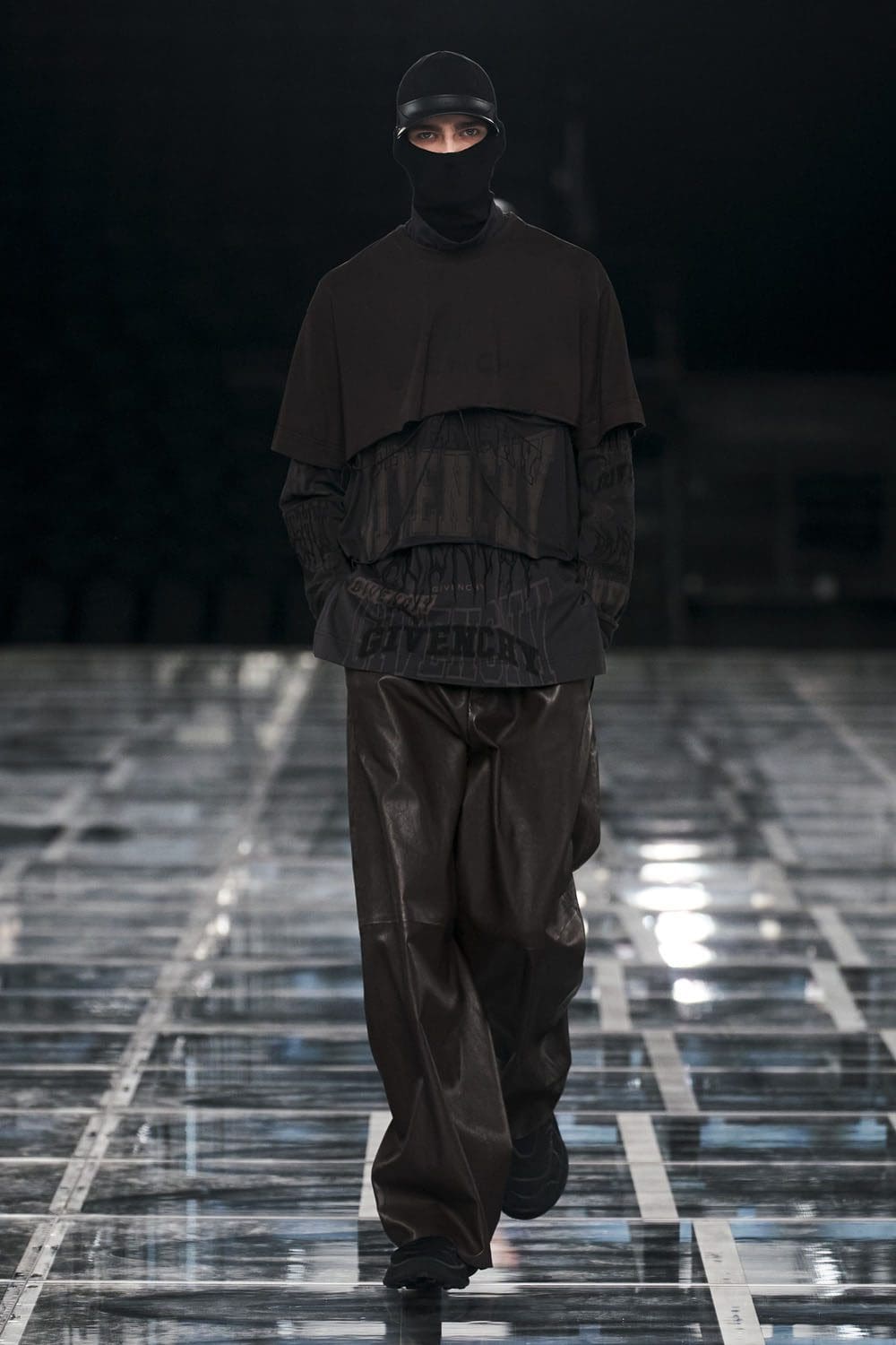 Givenchy Automne Hiver 2022-2023 Runway Magazine