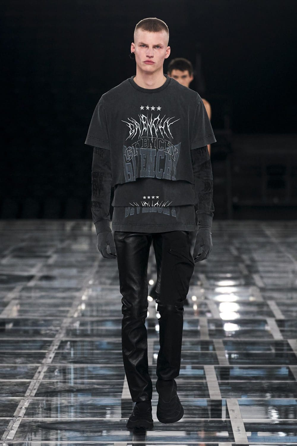 Givenchy Automne Hiver 2022-2023 Runway Magazine