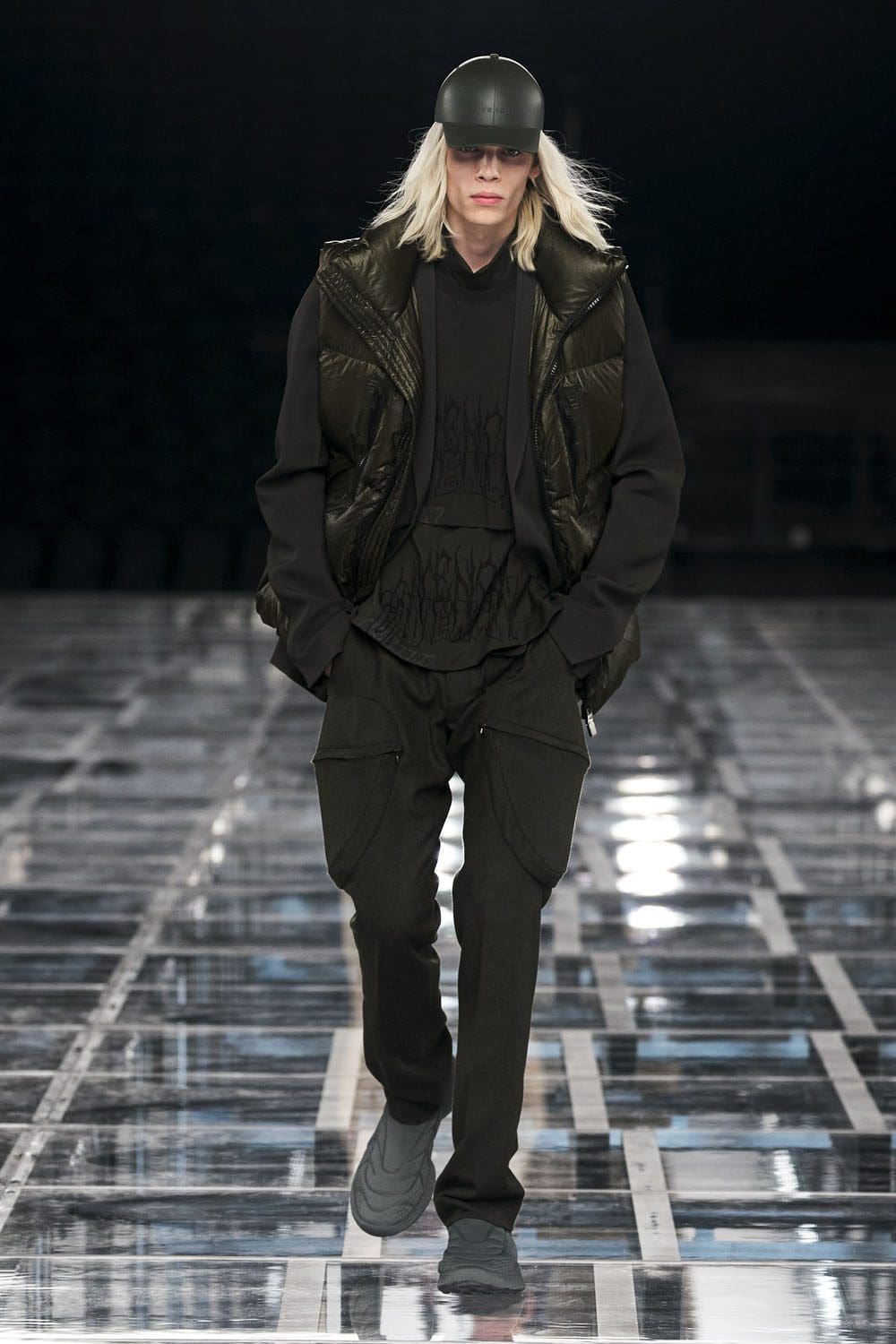 Givenchy Automne Hiver 2022-2023 Runway Magazine
