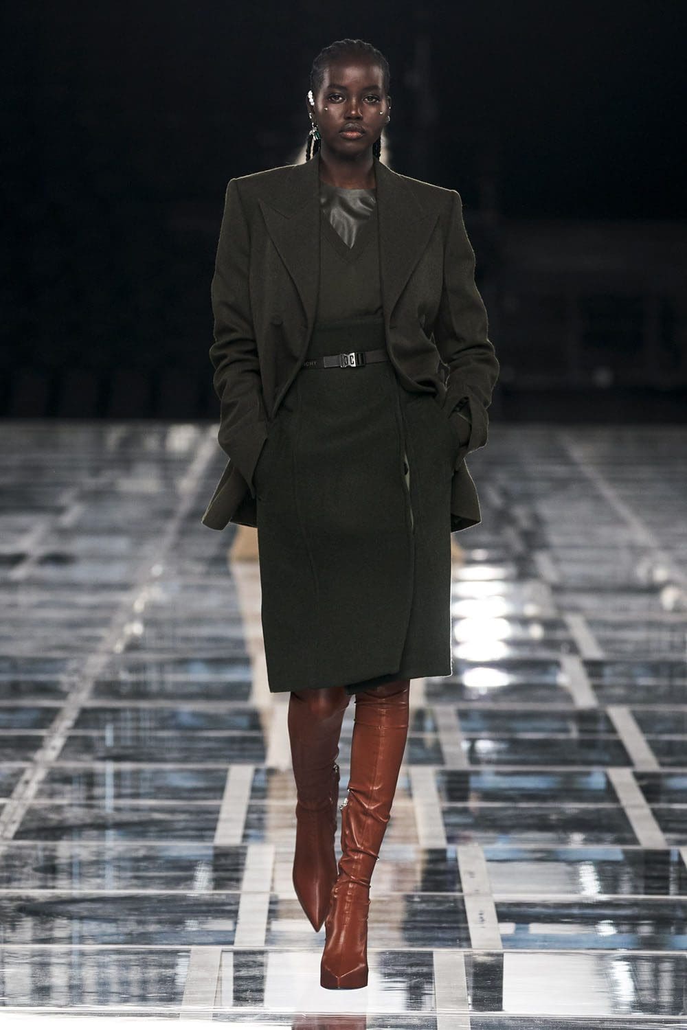 Givenchy Automne Hiver 2022-2023 Runway Magazine