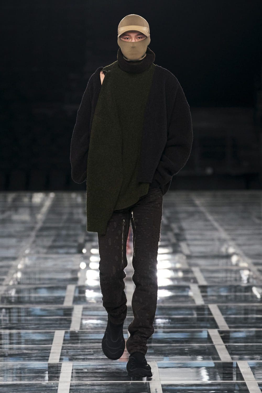 Givenchy Automne Hiver 2022-2023 Runway Magazine
