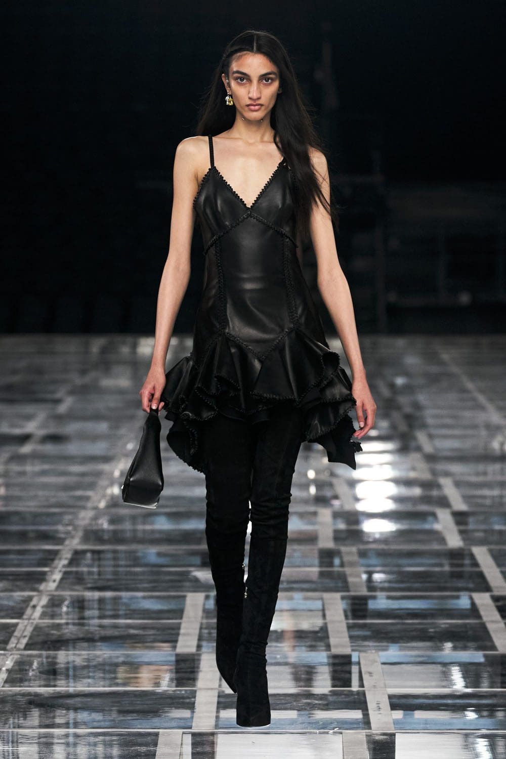 Givenchy Automne Hiver 2022-2023 Runway Magazine
