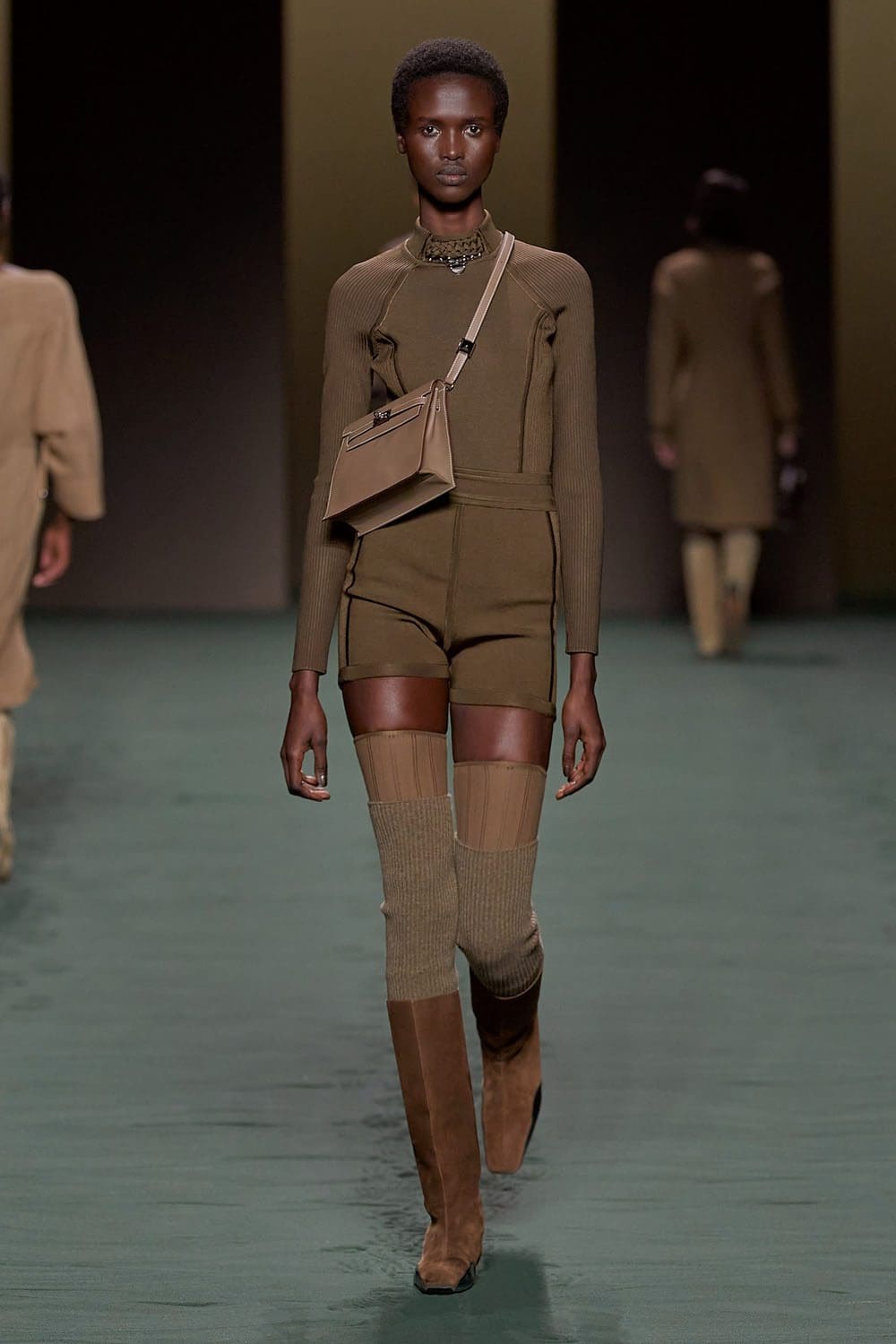 Hermes Herbst Winter 2022-2023 Paris Runway Magazin