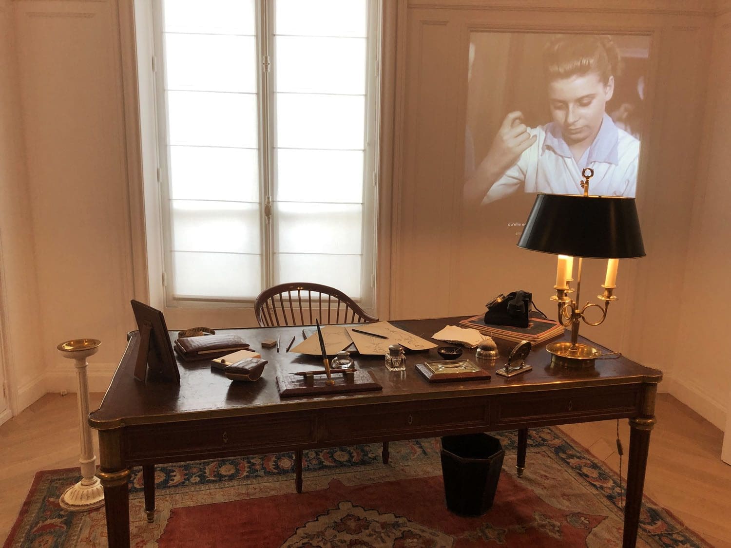 Внутри DIOR GALERIE 30 Montaigne by RUNWAY ЖУРНАЛ