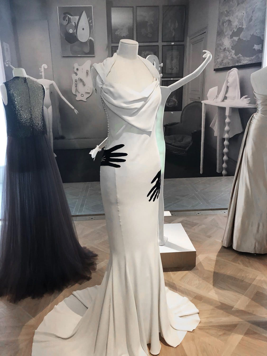 Внутри DIOR GALERIE 30 Montaigne by RUNWAY ЖУРНАЛ