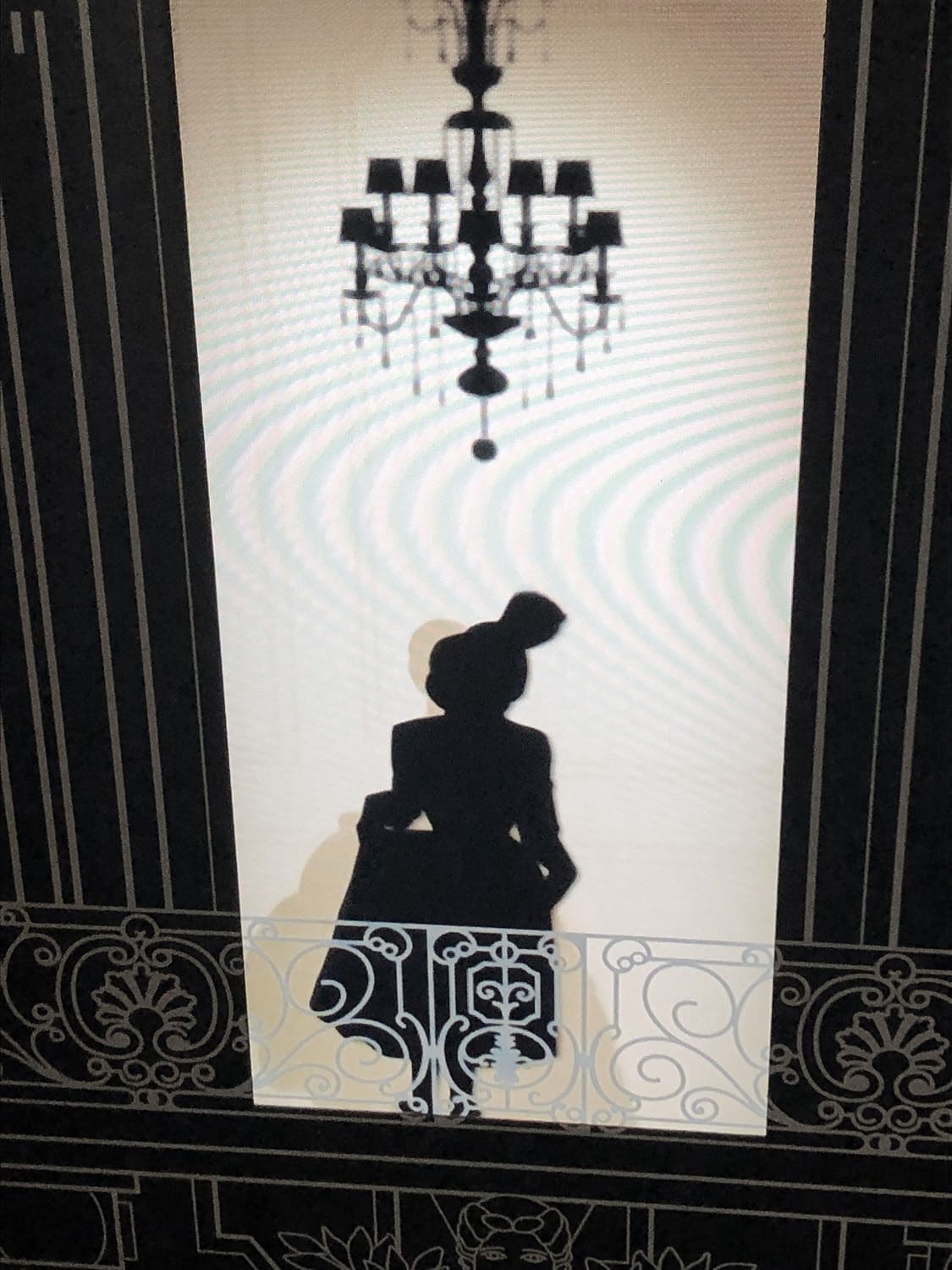 Внутри DIOR GALERIE 30 Montaigne by RUNWAY ЖУРНАЛ